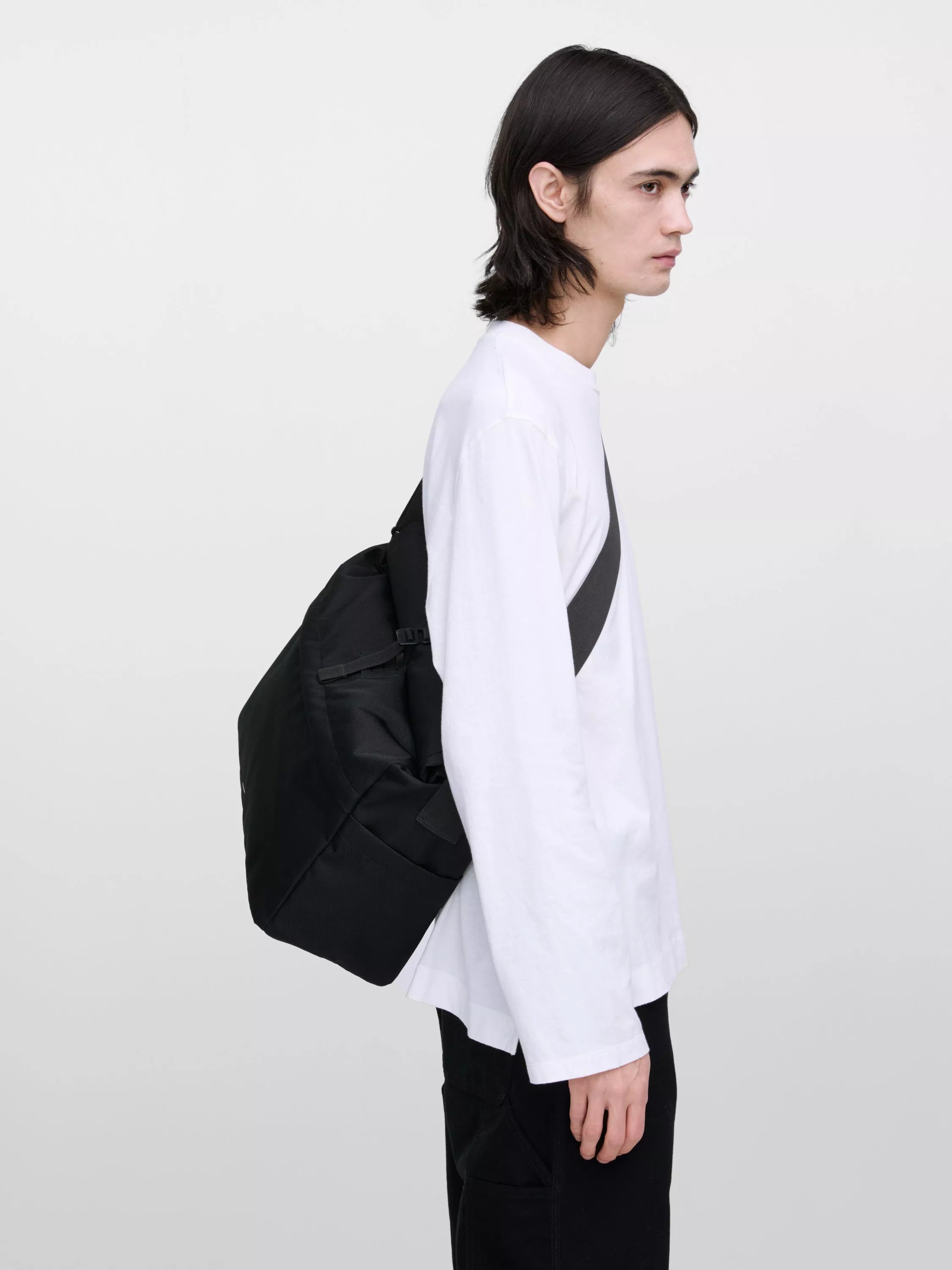 Sandqvist Icon messenger bag black (British brand)