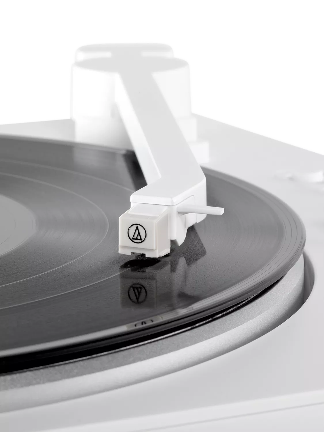 Victrola automatic Bluetooth turntable white, UK version