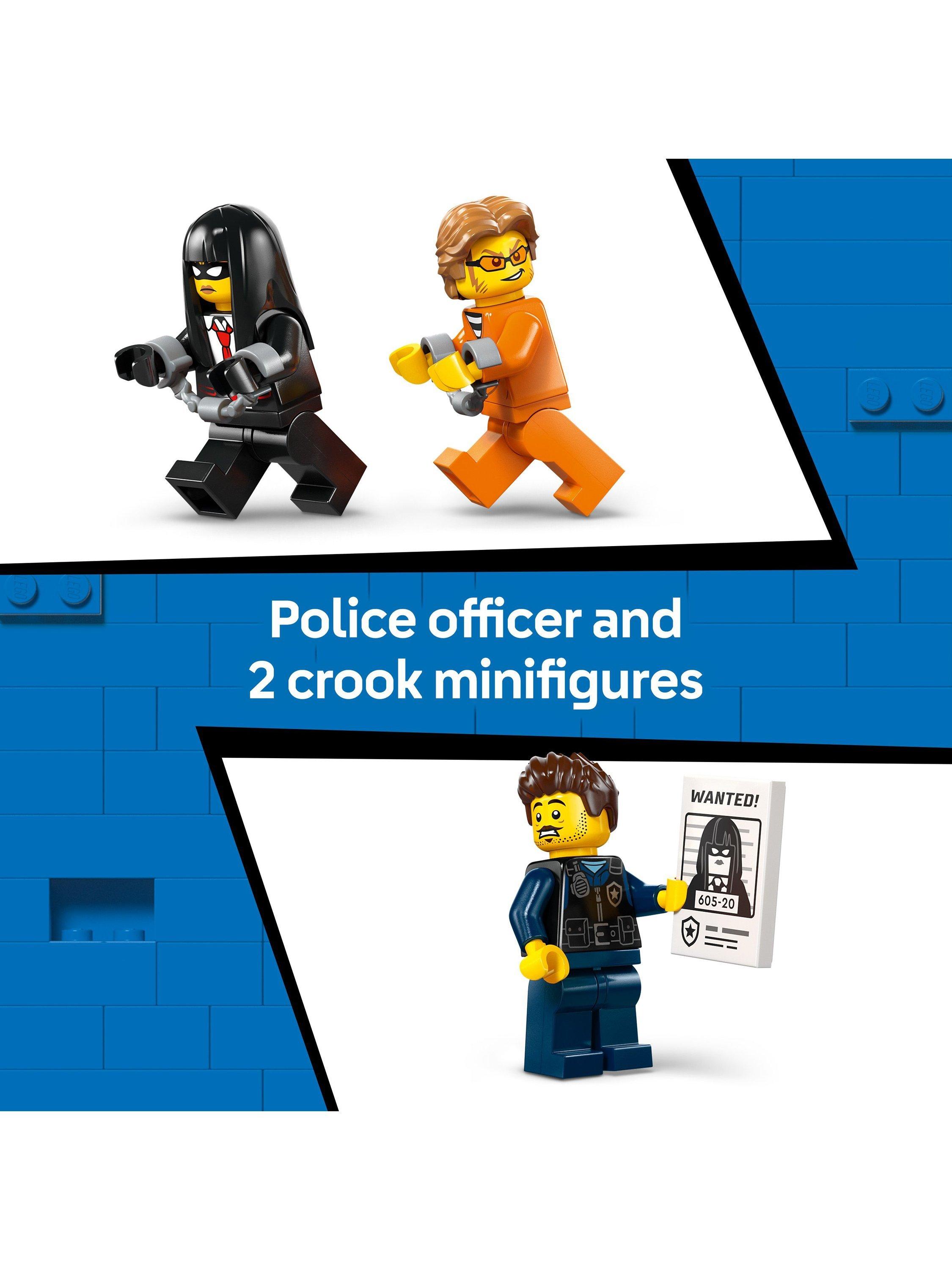 LEGO City police prisoner transport van building set 198 pieces (British brand)