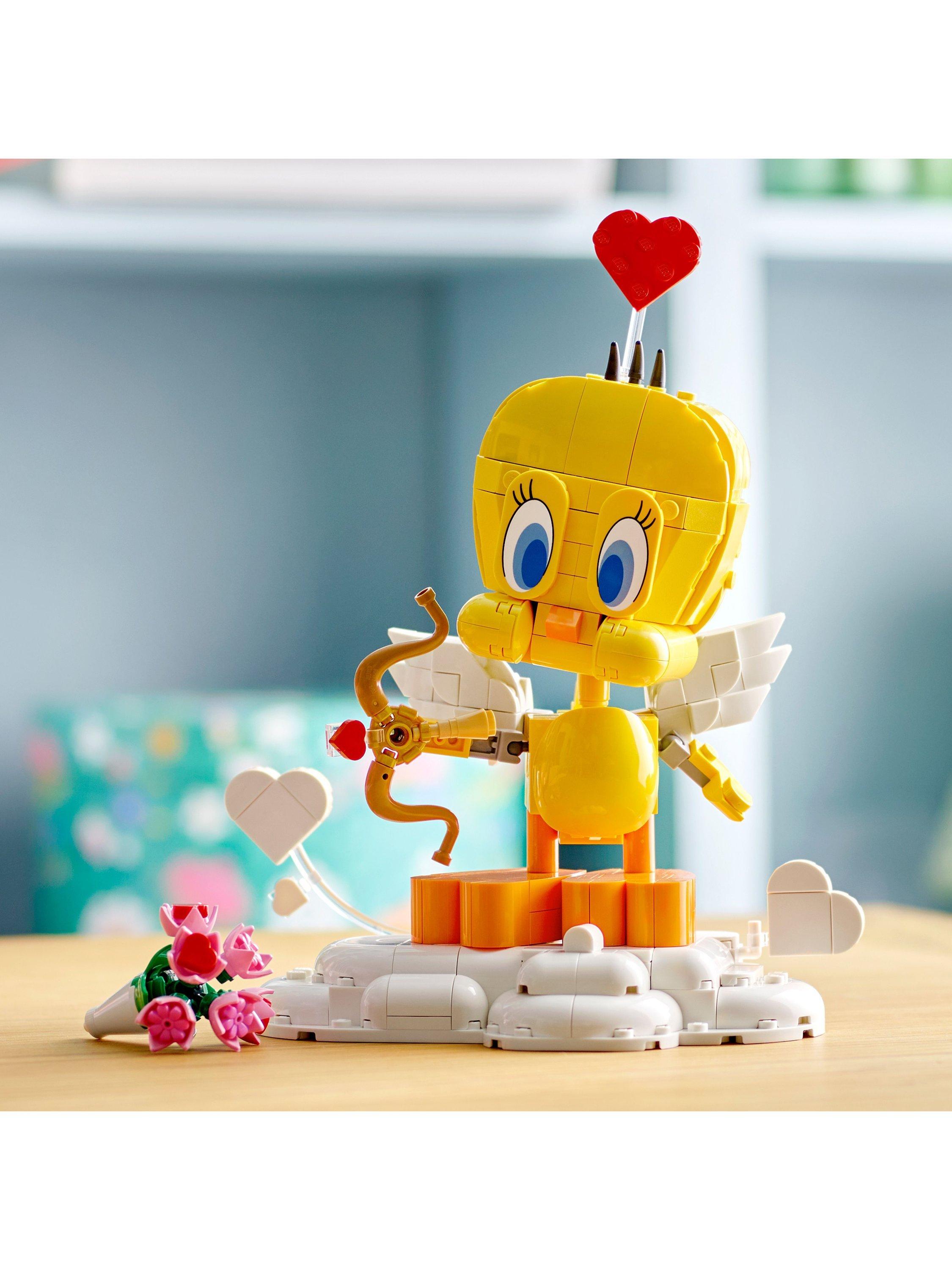 LEGO Looney Tunes Sweetheart Tweety Bird 412-piece building set - British product