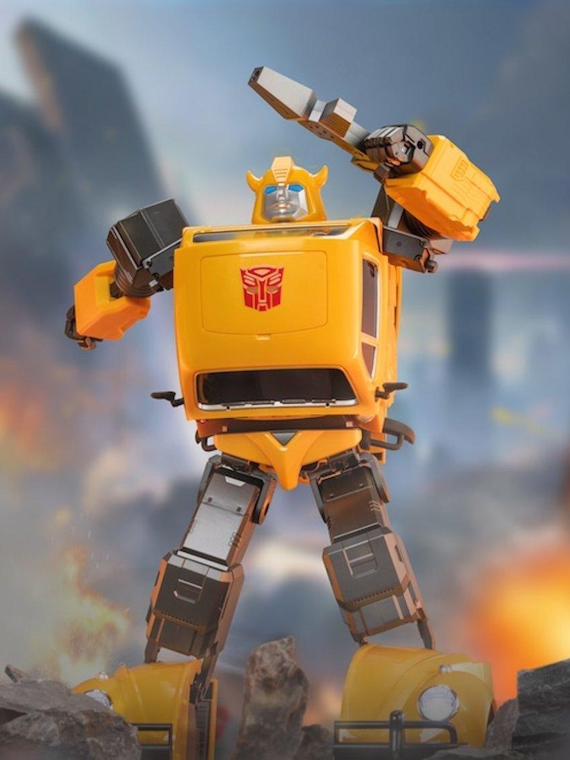 Robosen Bumblebee G1 robot toy, UK version