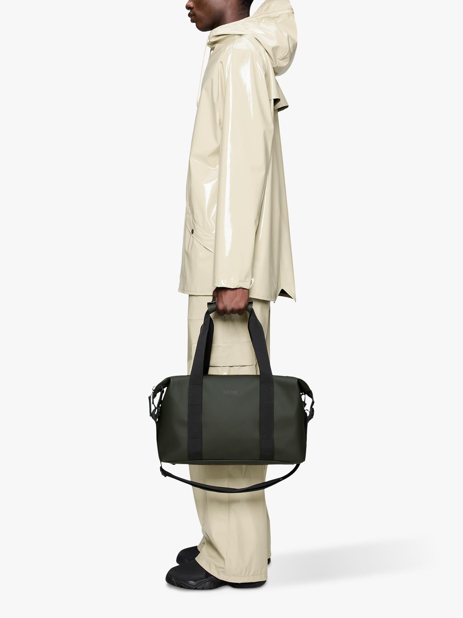 Rains Small Hilo Weekend Bag in green, UK version
