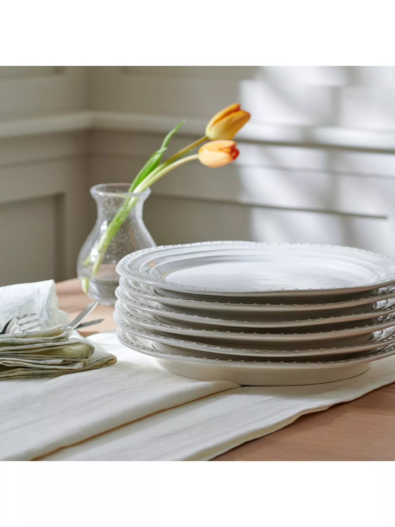 Neptune Bowsley ceramic dinner plate 30cm white, UK version