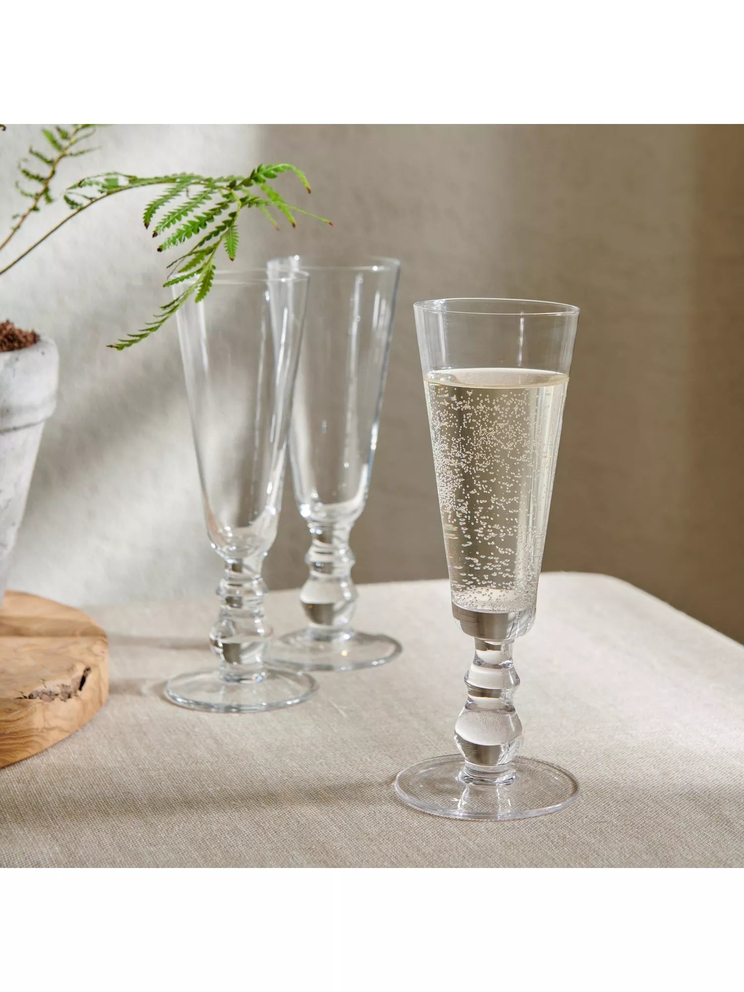 Neptune Greenwich champagne flute set 200ml clear (British brand)