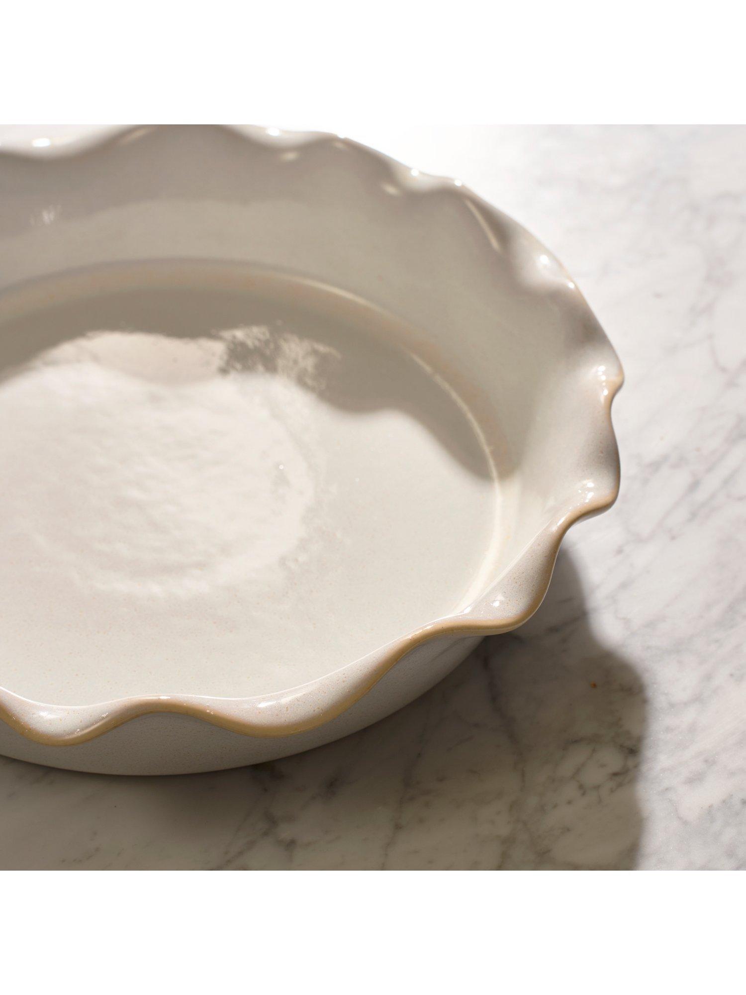 Neptune Bramley stoneware pie dish 26.7cm - British product