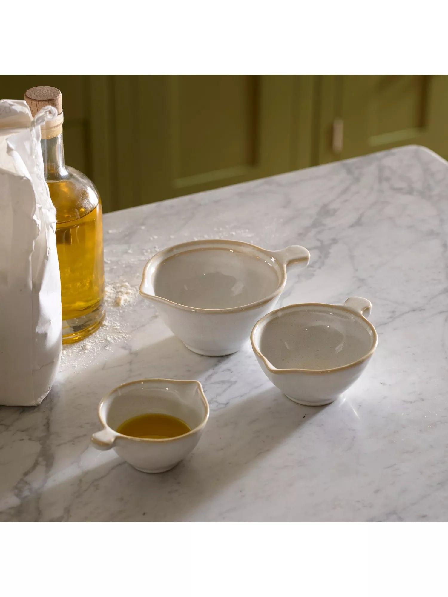 Neptune stoneware pouring cups white set of 3, UK version