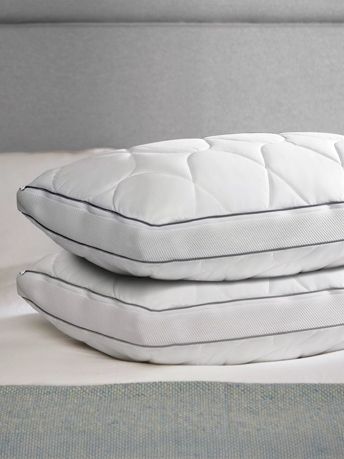 Sealy Airflow memory foam standard pillow pair, UK version