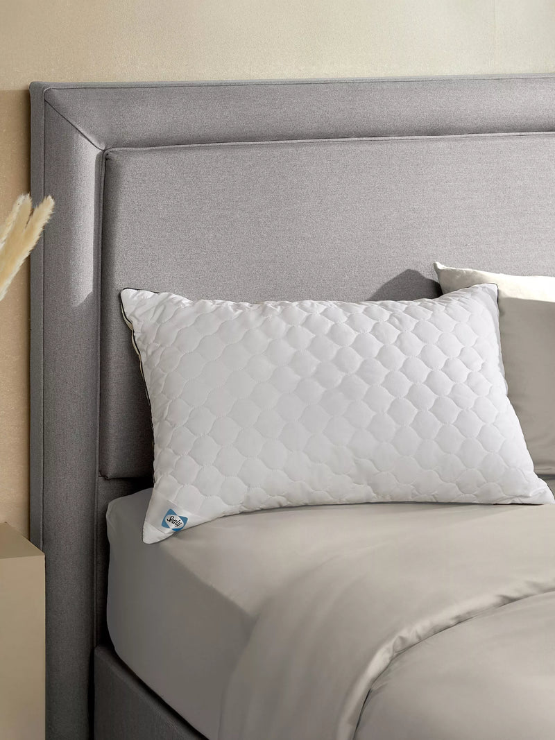 Sealy Deeply Full standard pillow pair (British brand)