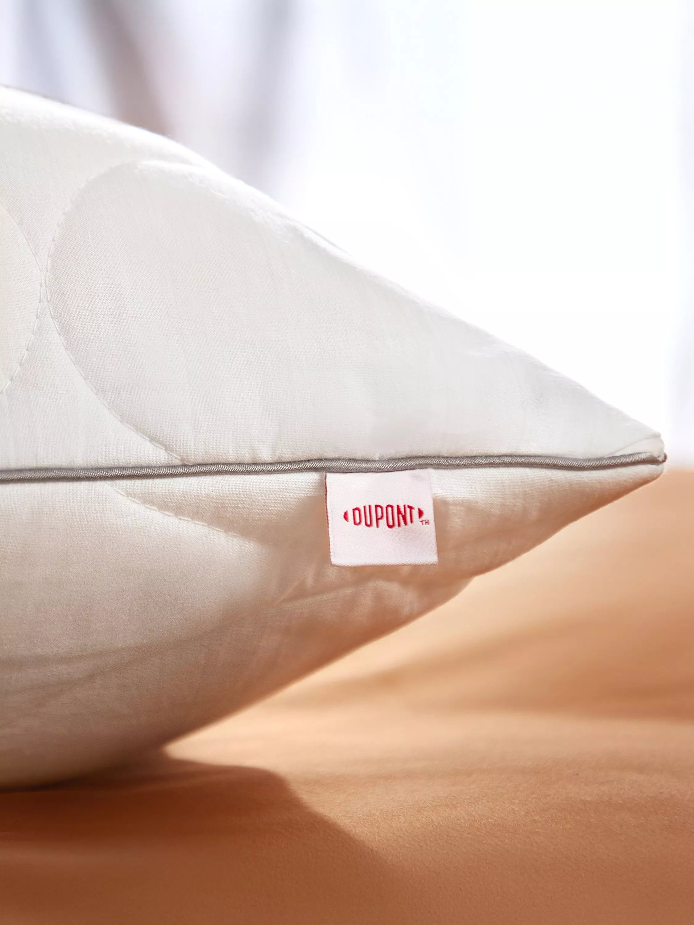 Sealy Dual Comfort Memory Foam Standard Pillow, imported from the UK