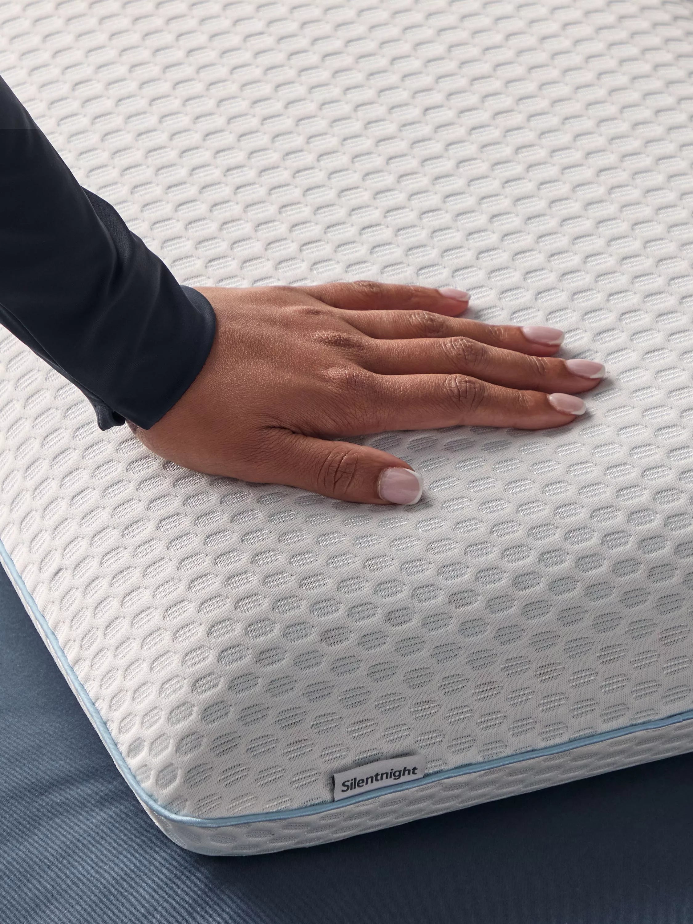 Silentnight memory foam cooling pillow standard, imported from the UK