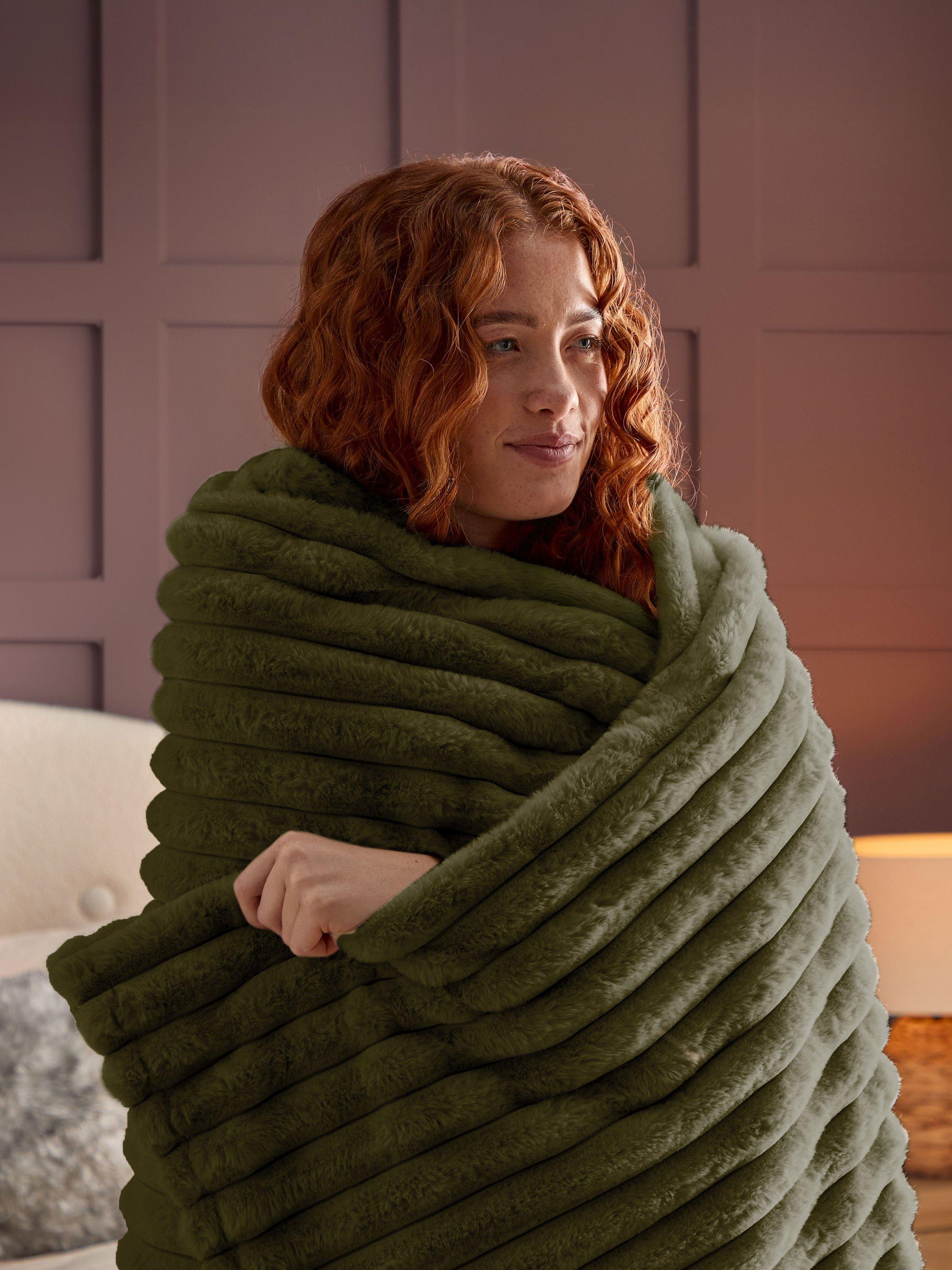 Silentnight faux fur heated throw 120x160cm, imported from the UK