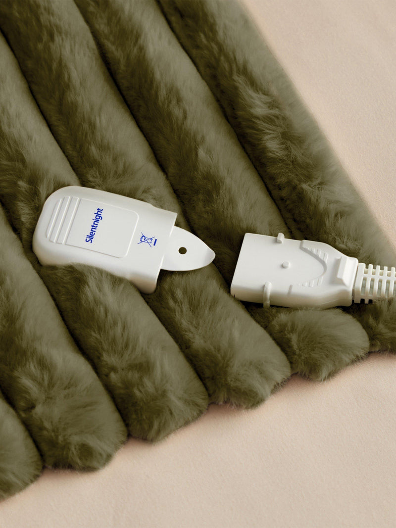 Silentnight faux fur heated throw 120x160cm, imported from the UK