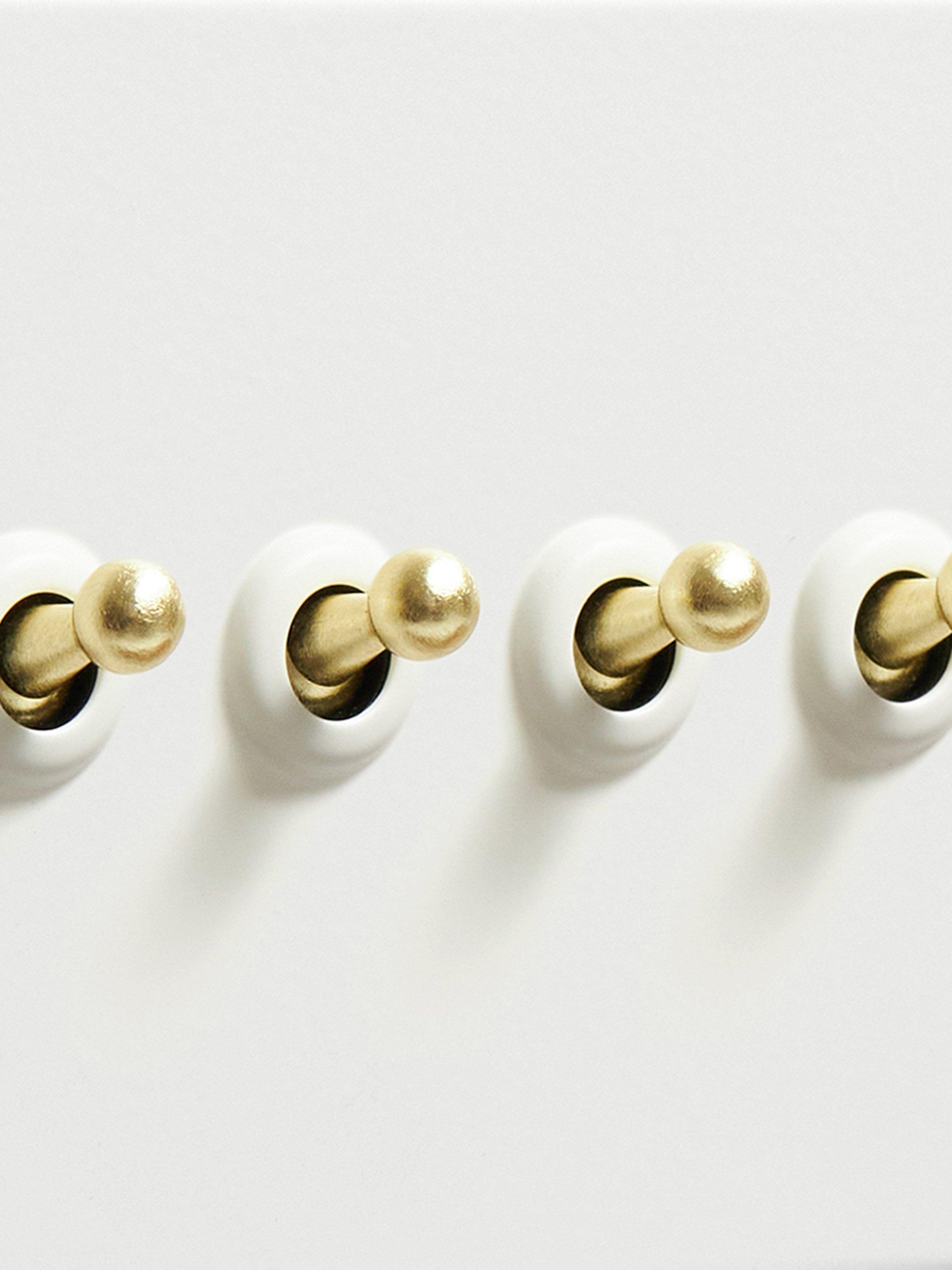 Dowsing & Reynolds soft white quadruple toggle switch, imported from the UK