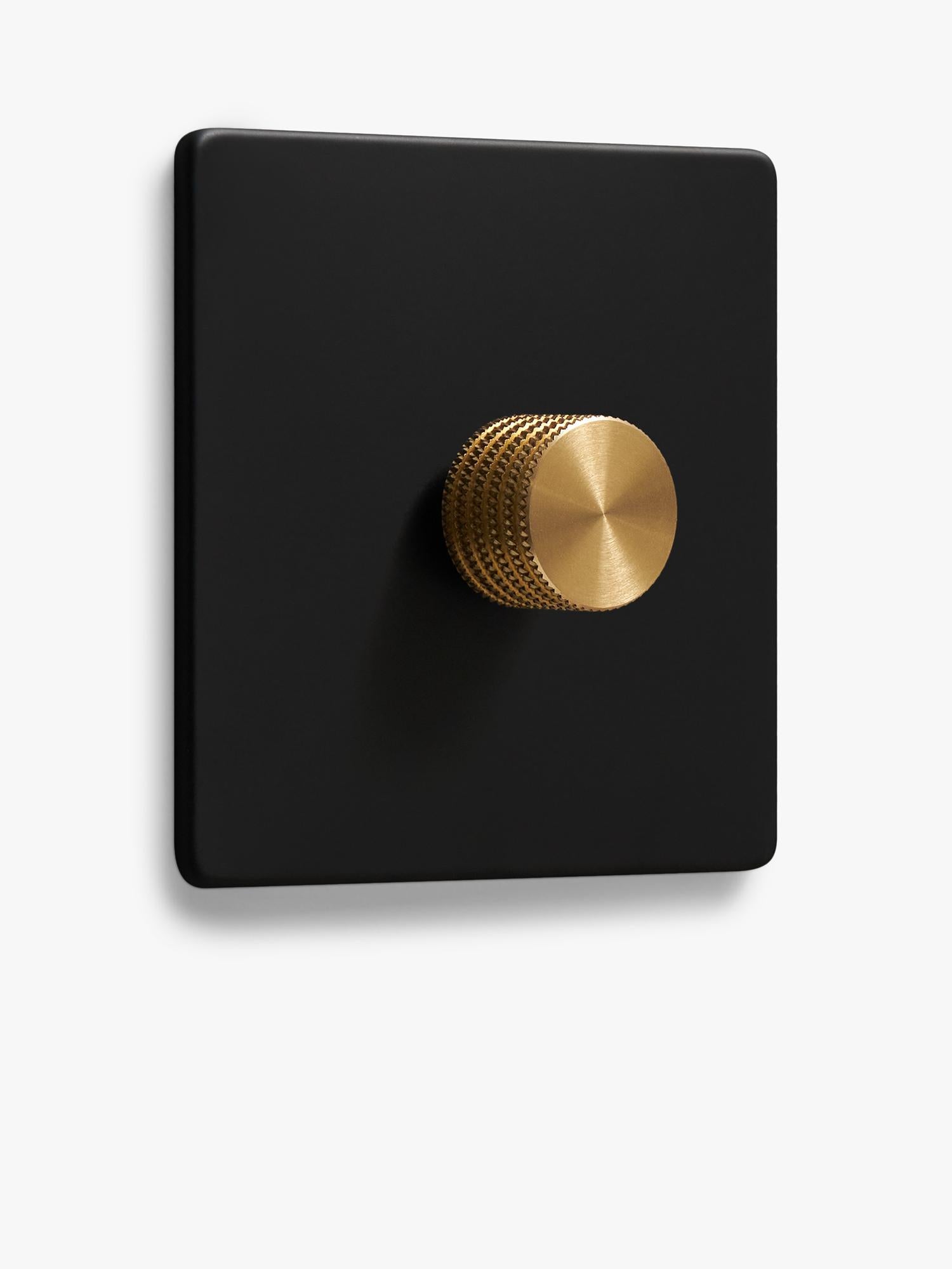 Dowsing & Reynolds matt black single dimmer switch, UK version