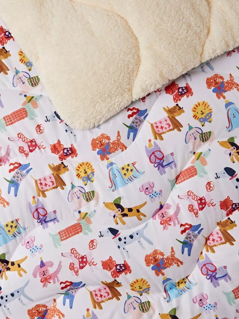 Night Lark Happy Dogs sherpa throw 200x135cm, imported from the UK