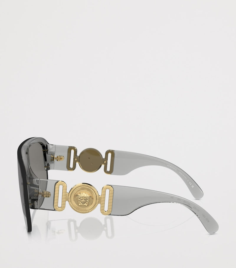 Lunettes de soleil aviateur Versace avec détail de tête de Méduse, version britannique