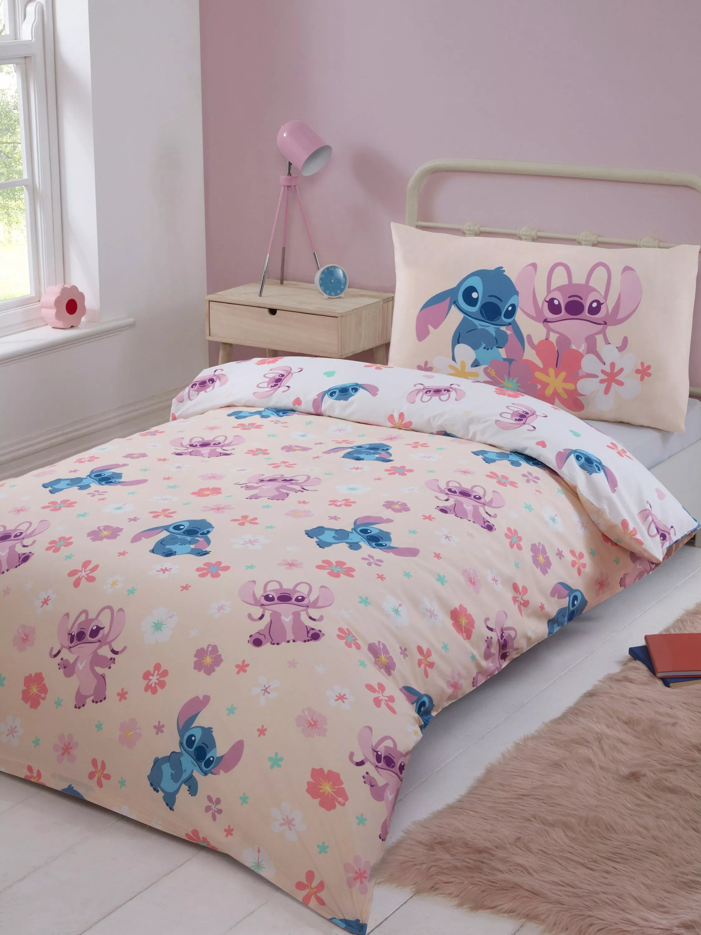 Disney Lilo & Stitch Reversible Duvet Cover & Pillowcase Set, Single