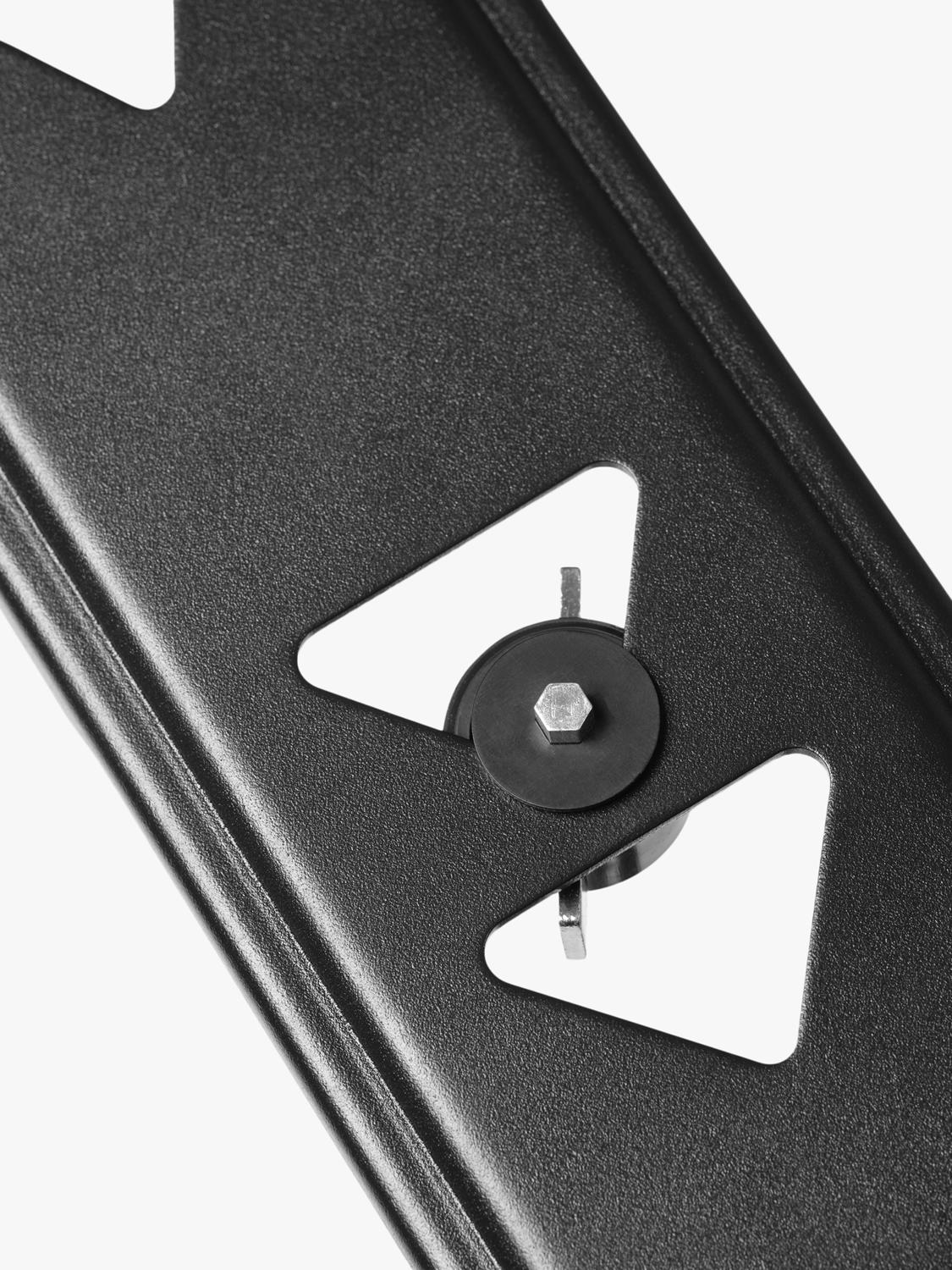 One For All WM5650 tilt and turn TV bracket, UK version