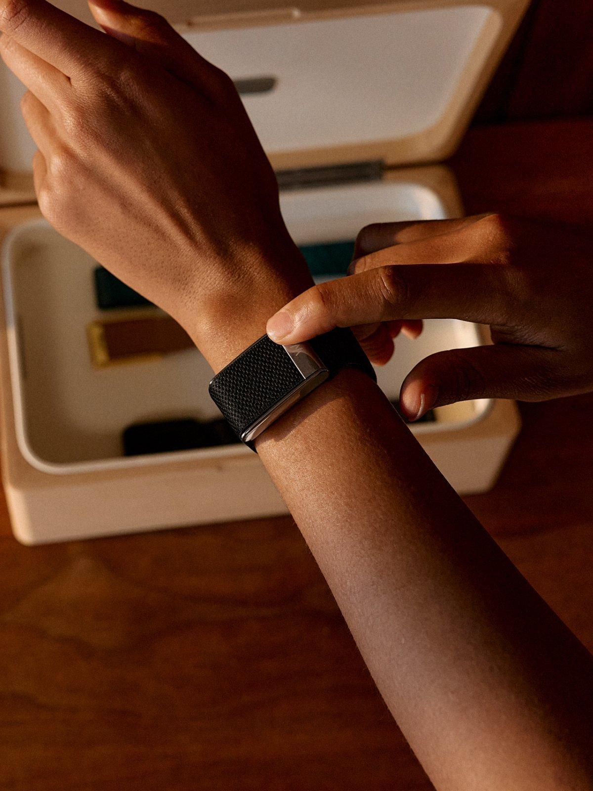 WHOOP Life MG fitness wearable with 12-month membership, imported from the UK