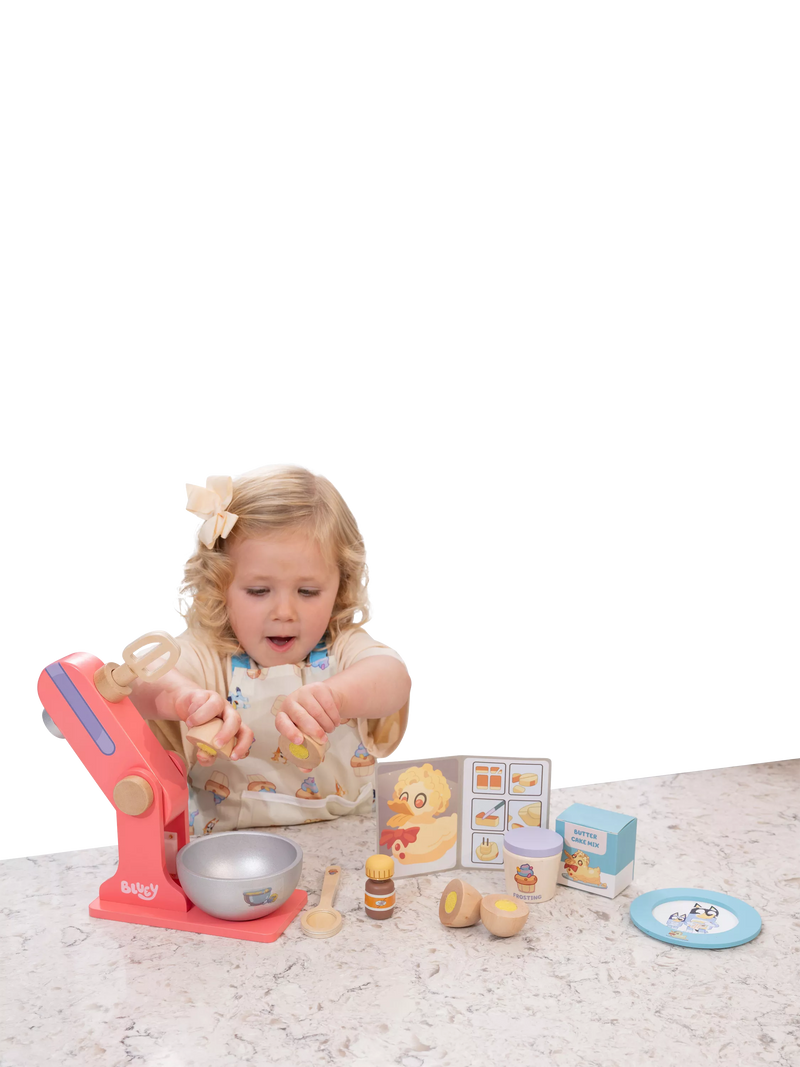 Bluey Duck Cake Baking Set with wooden toys - British product