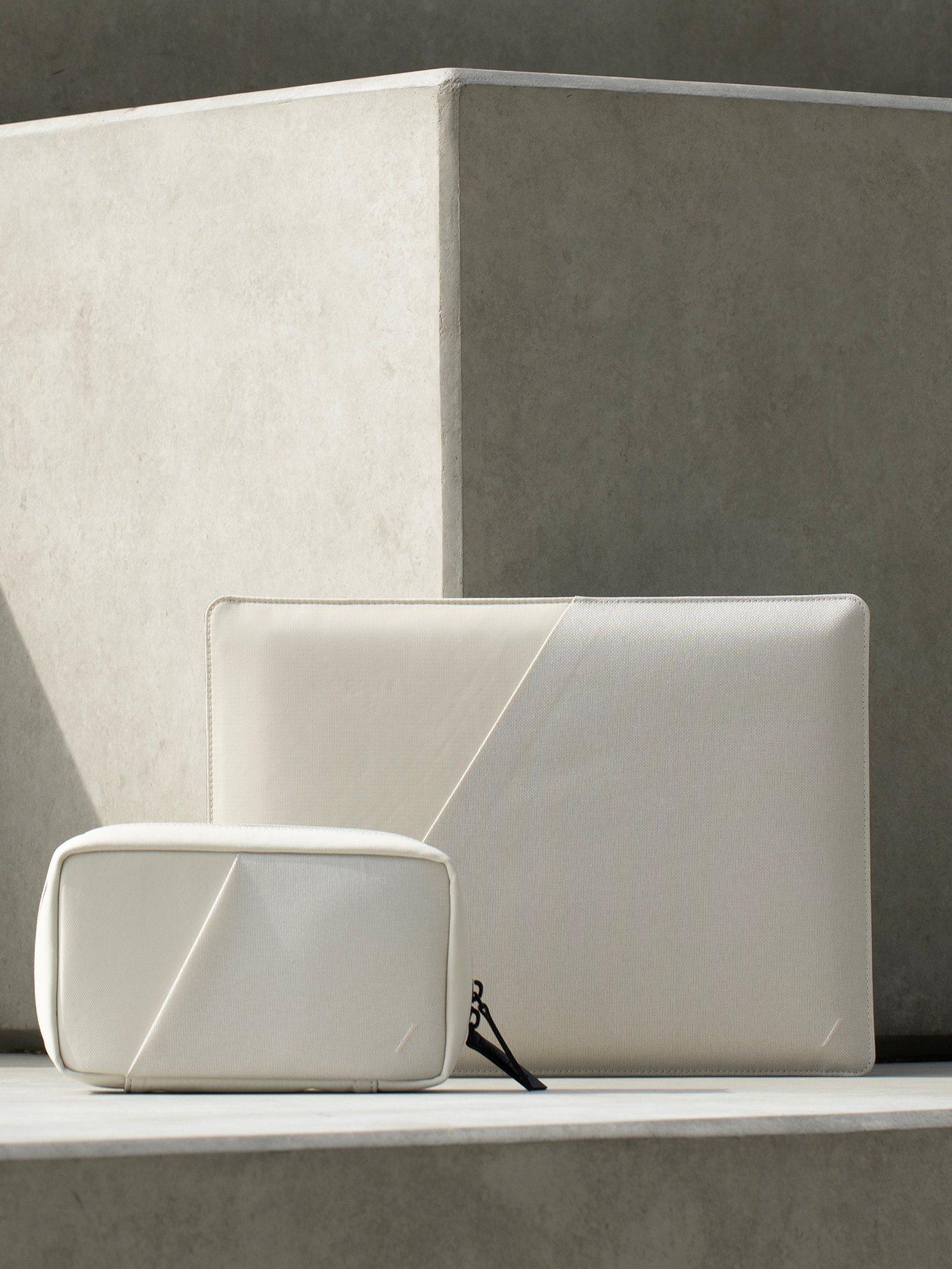 Native Union Stow Slim Sleeve MacBook 14 - British product