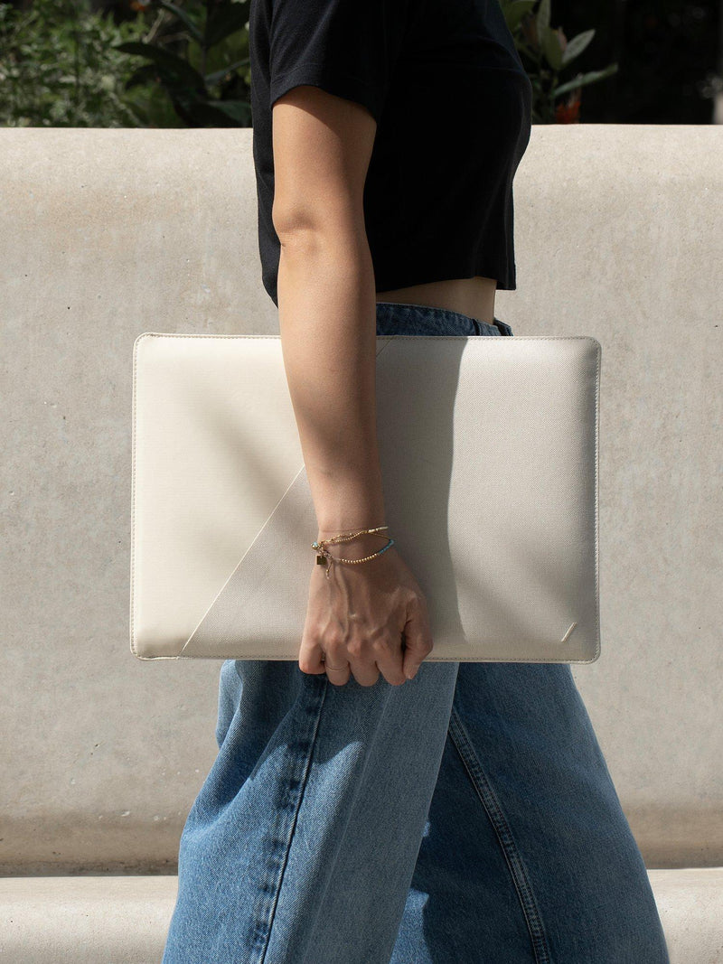 Native Union Stow Slim Sleeve MacBook 14 - British product