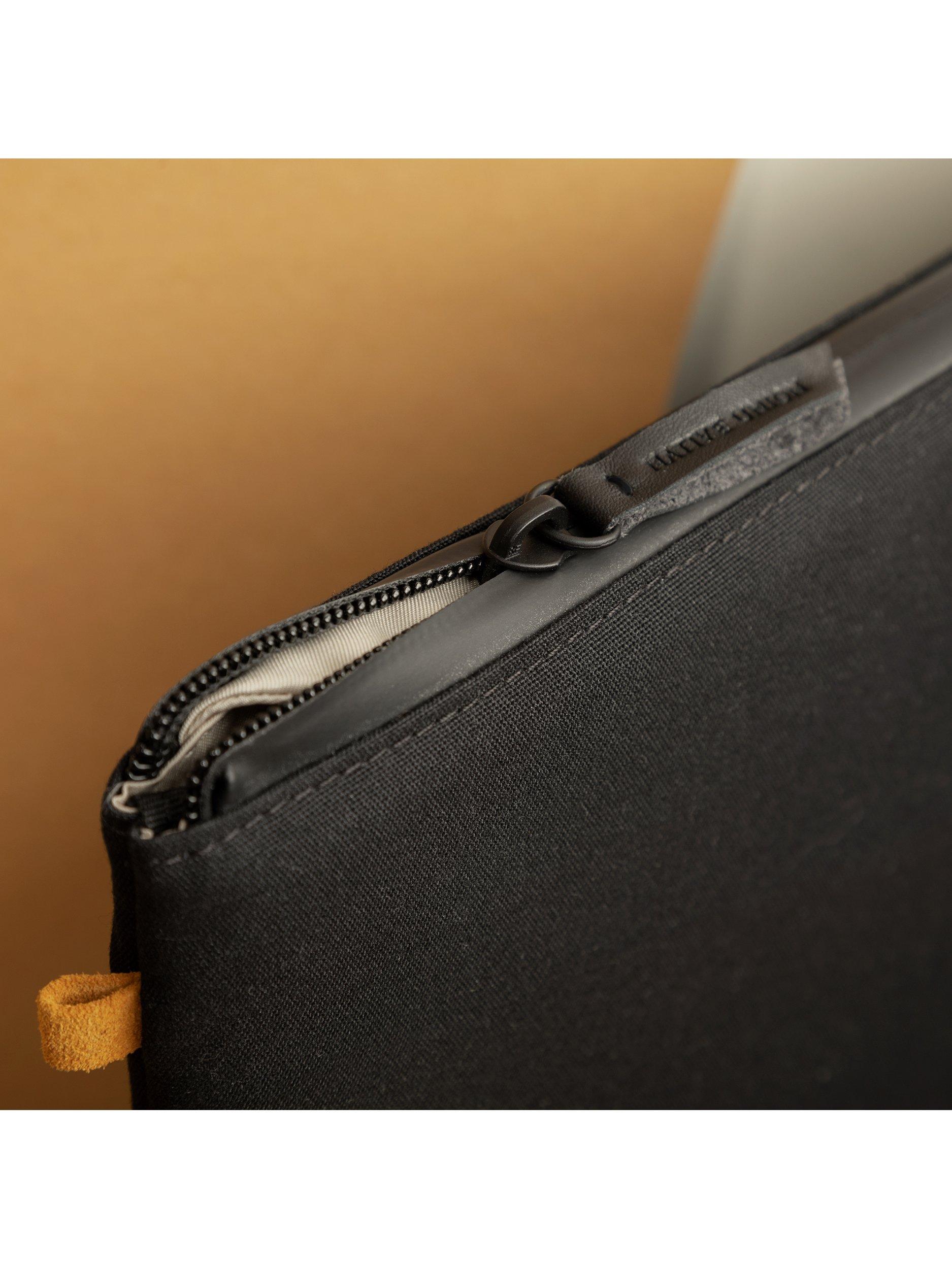 Native Union WFA Sleeve MacBook 13 Black (British brand)