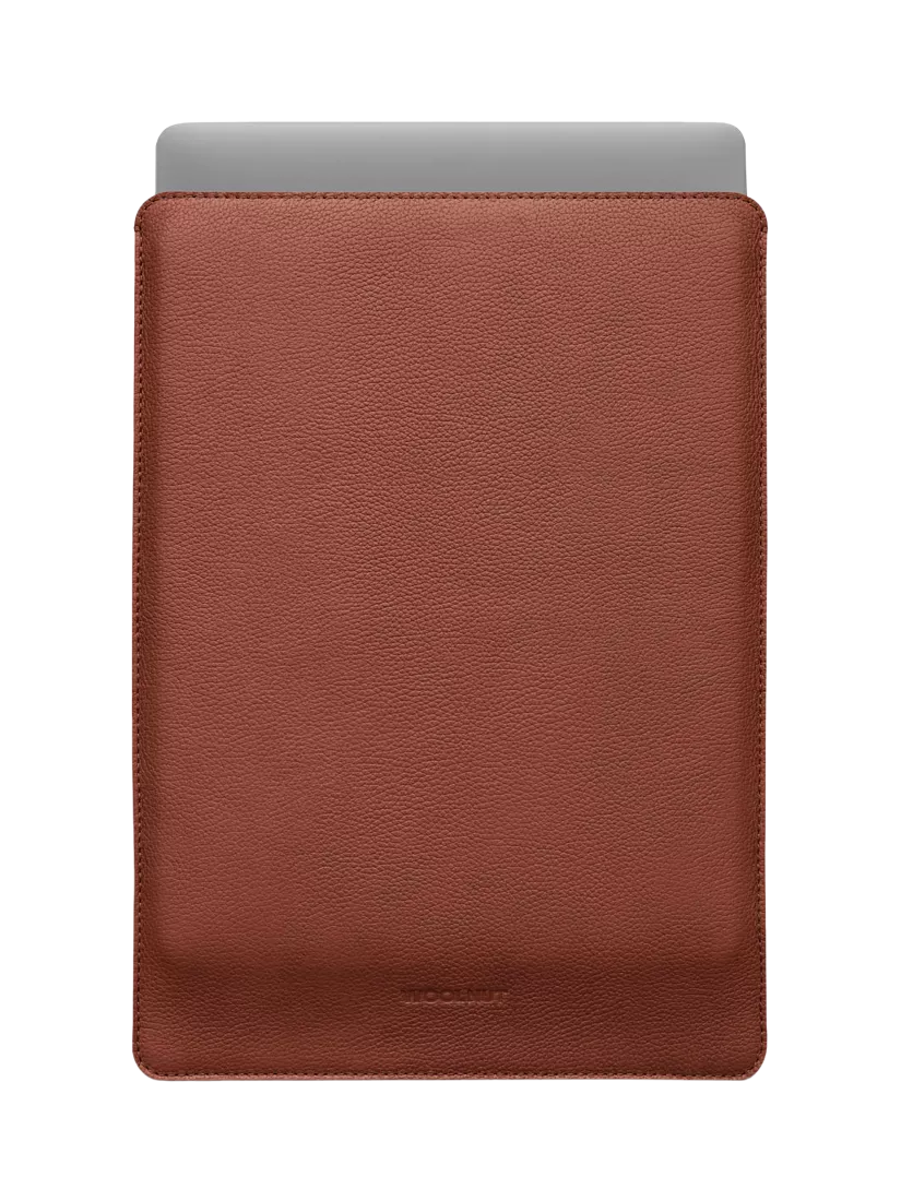 WOOLNUT leather sleeve cognac for 16-inch MacBook Pro - British product