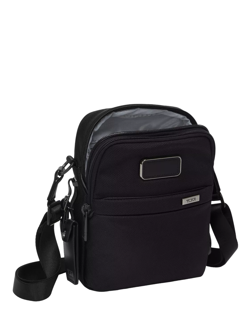 TUMI Alpha Medium briefcase 15 inch - British product