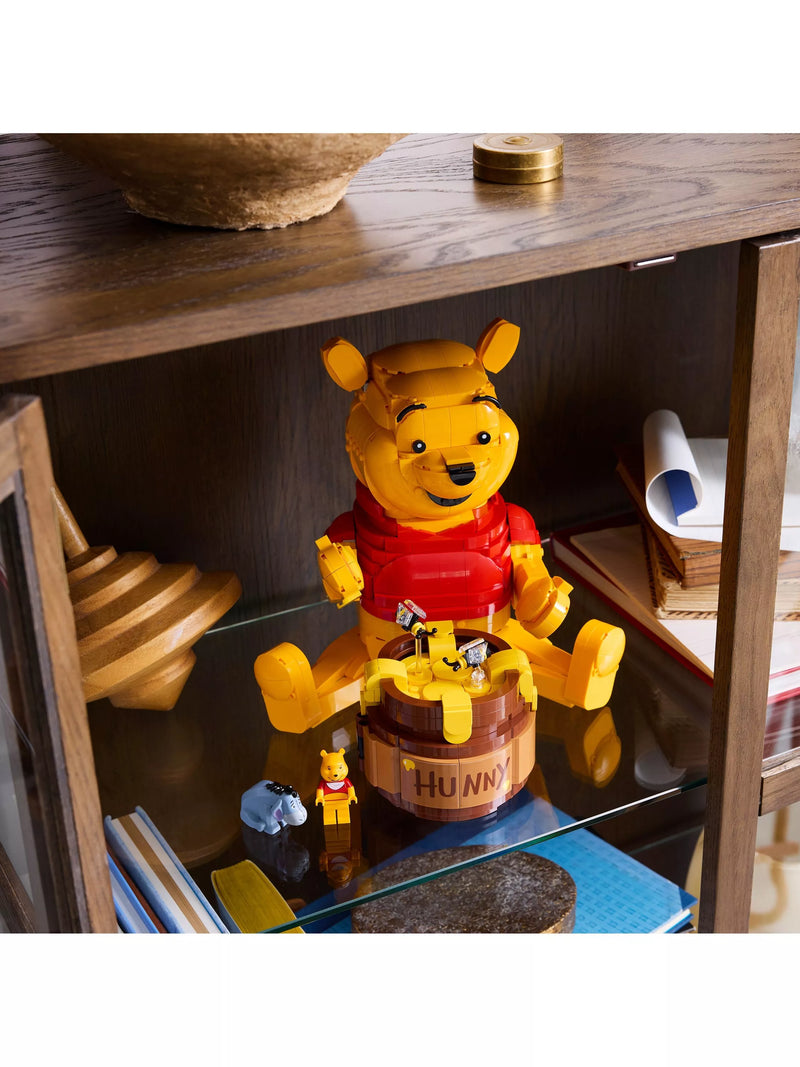 LEGO Disney Winnie the Pooh display model set 43300 - British product