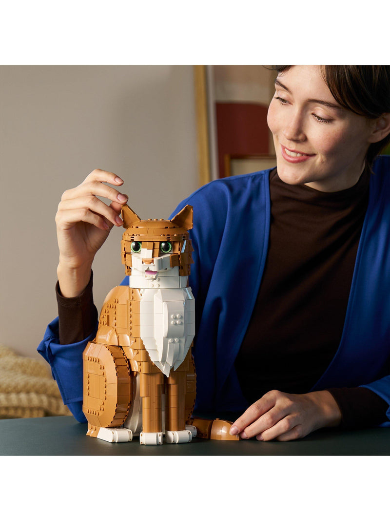 LEGO construction set Orange Cat 1755 pieces, UK version