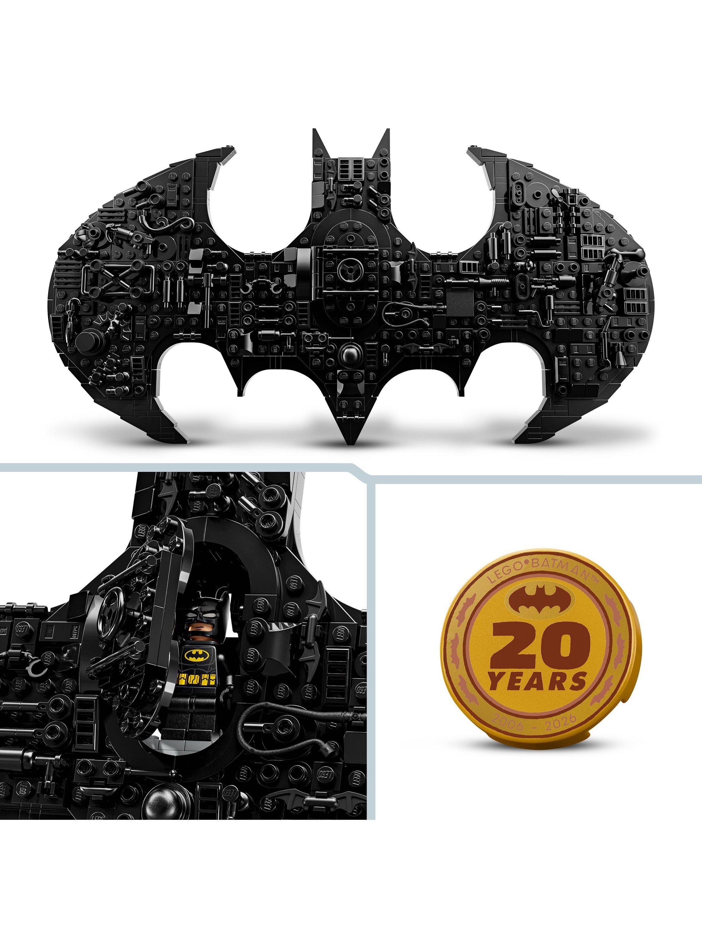 LEGO Batman Logo building set 678 pieces, imported from the UK