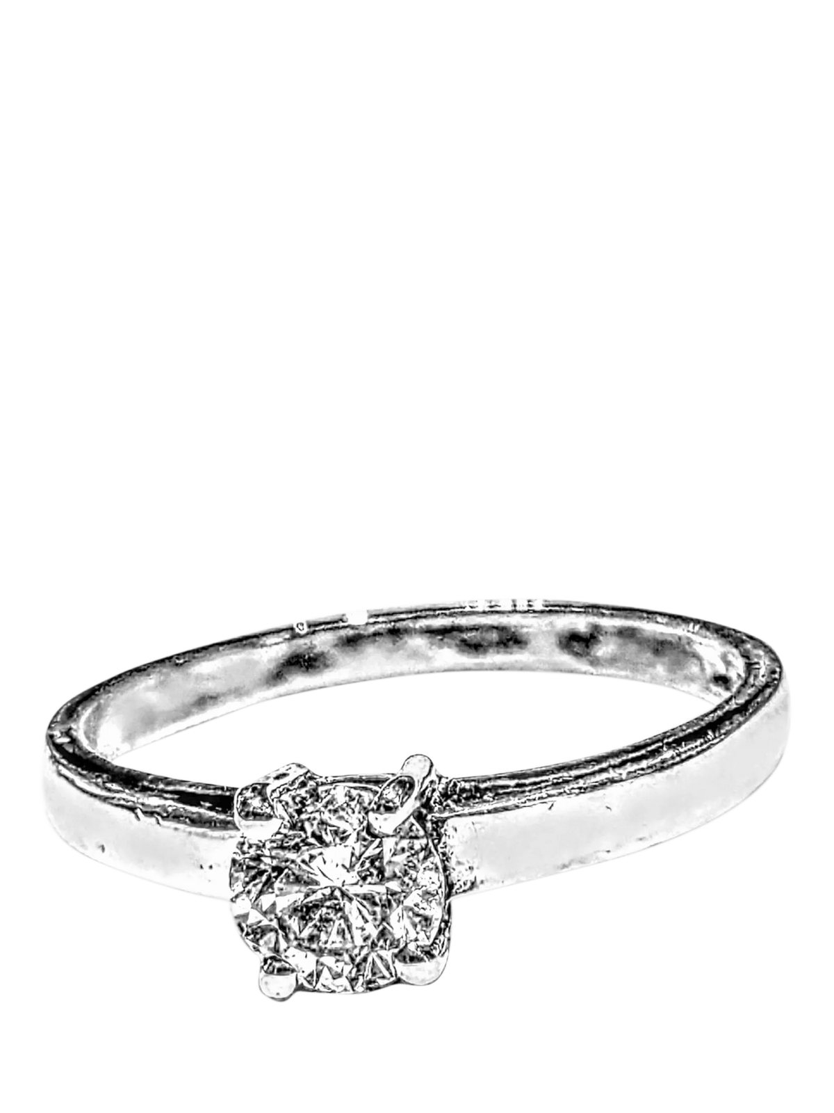Pre-loved diamond ring by L & T Heirlooms, imported from the UK