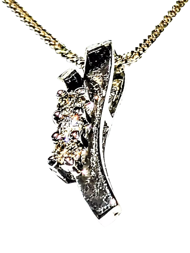 L&T Heirlooms 9ct white gold diamond pendant necklace - British product