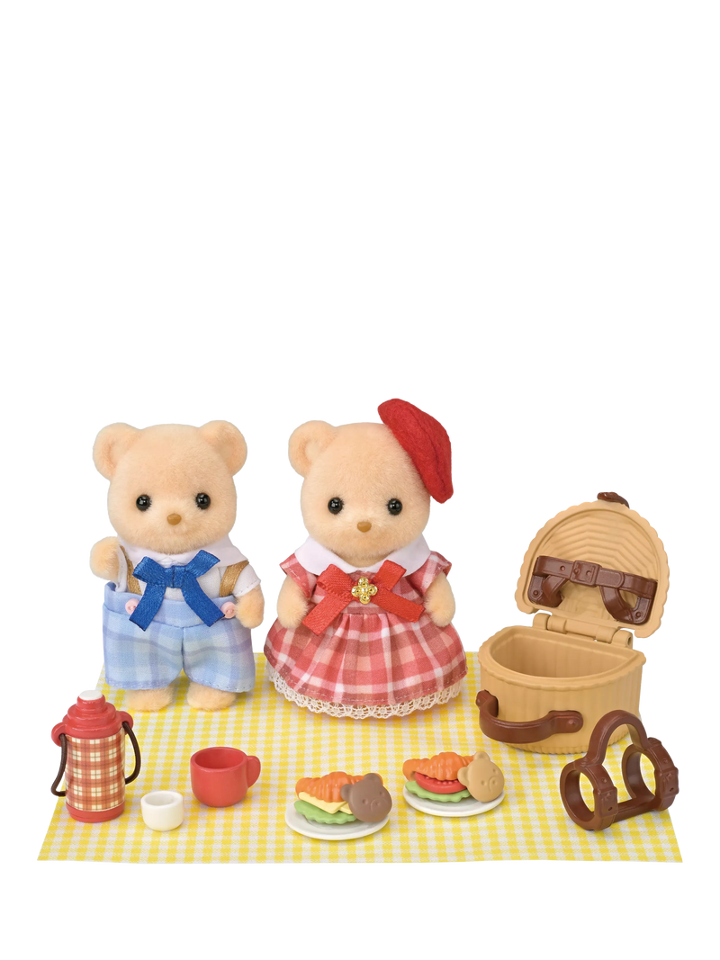 Sylvanian Families Biscuit Bear picnic set with accessories - British product