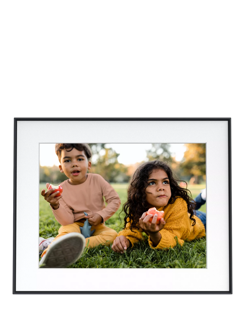 Aura Frames Walden Digital Photo Frame 15 inch
