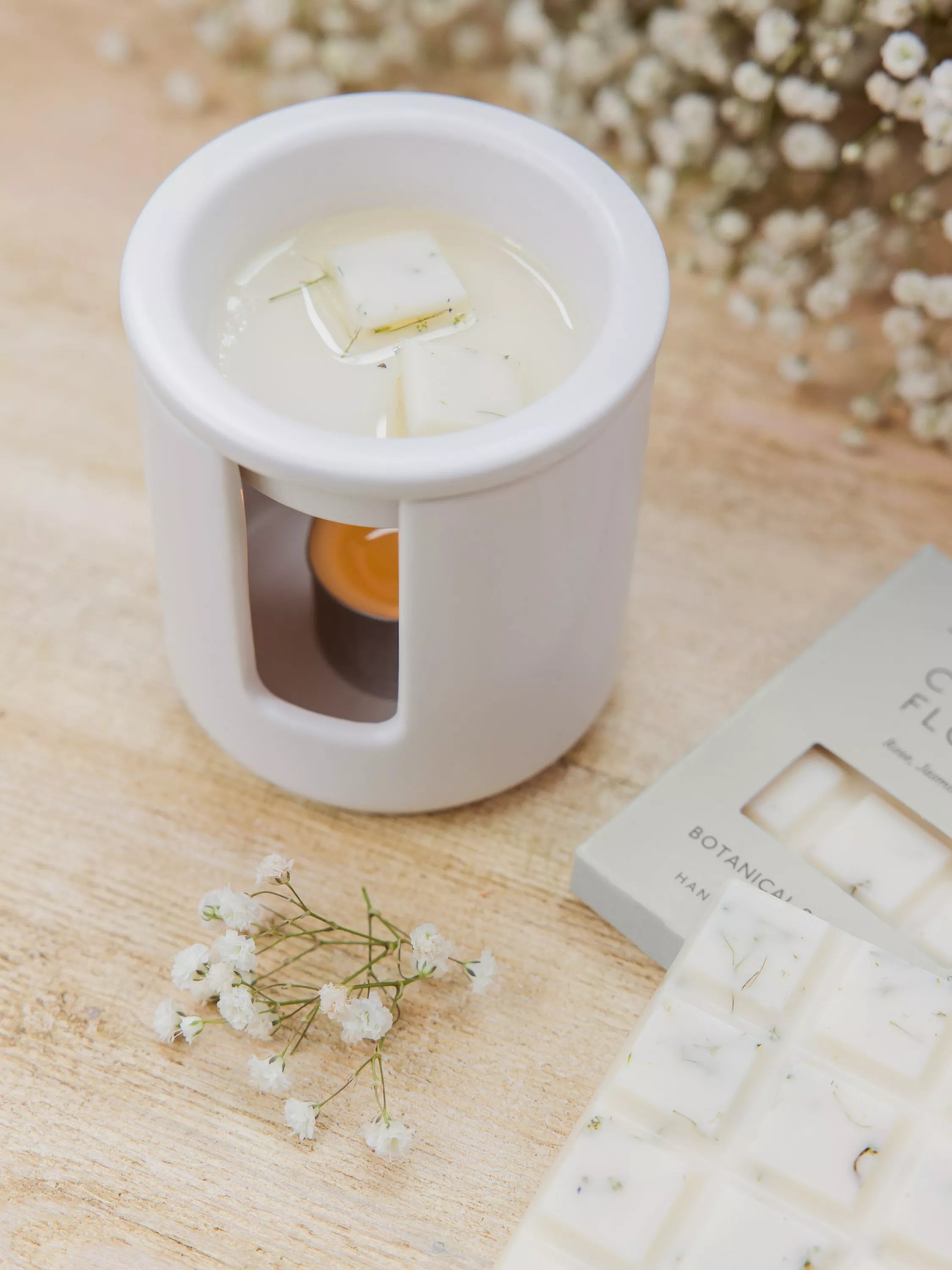 Stoneglow Walled Garden cotton flower soy wax melts (British brand)