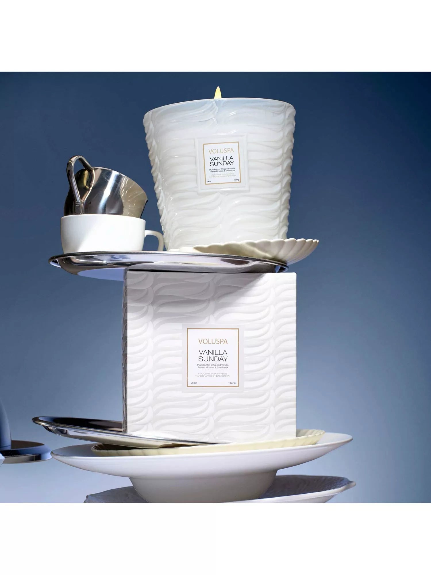Voluspa scented candle Vanilla Sunday 12 oz (British brand)