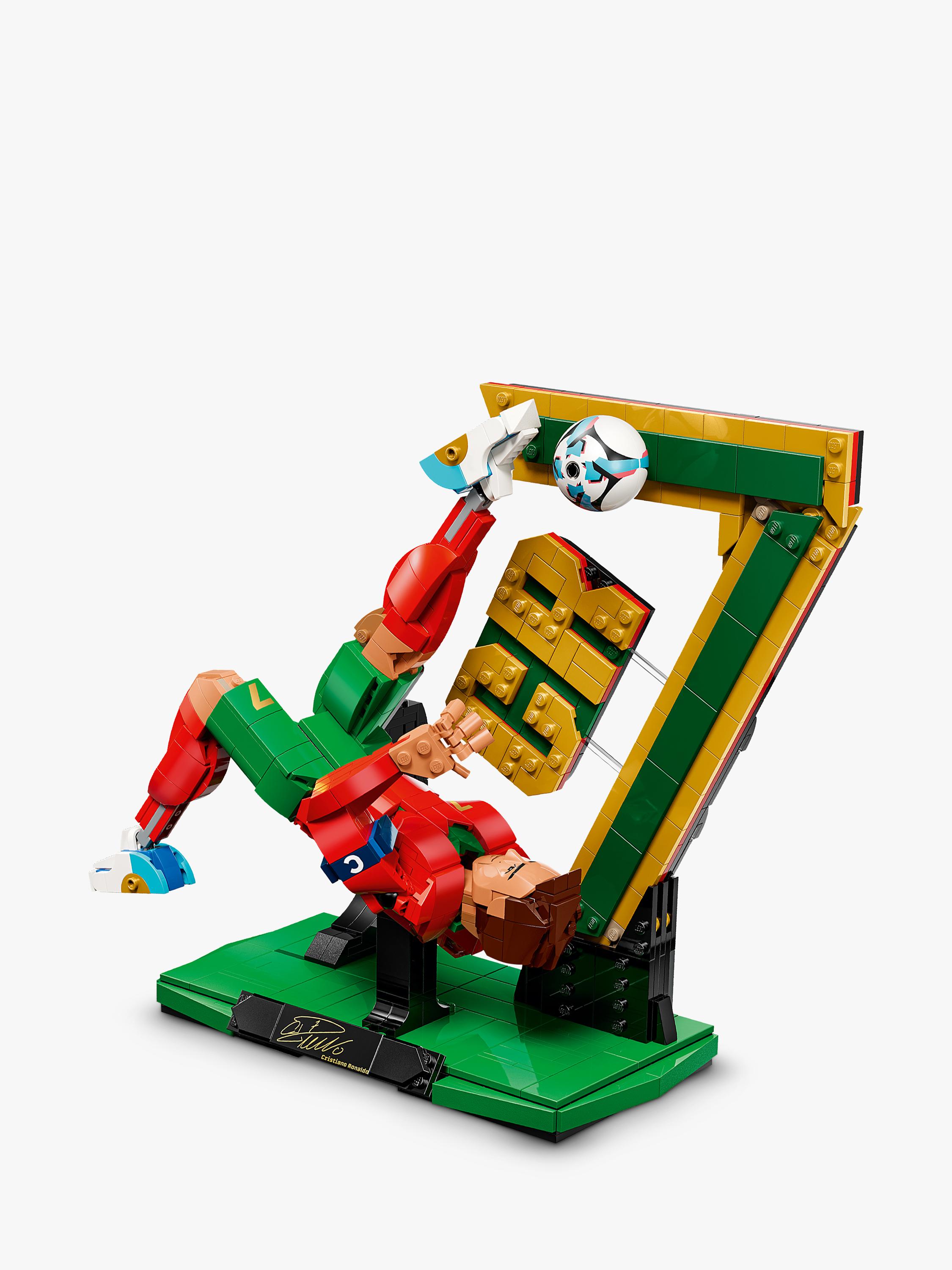 LEGO Cristiano Ronaldo display figure 854 pieces (British brand)