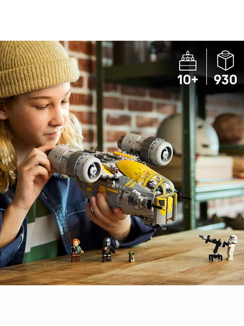 LEGO Star Wars Razor Crest 930-piece building set, UK version