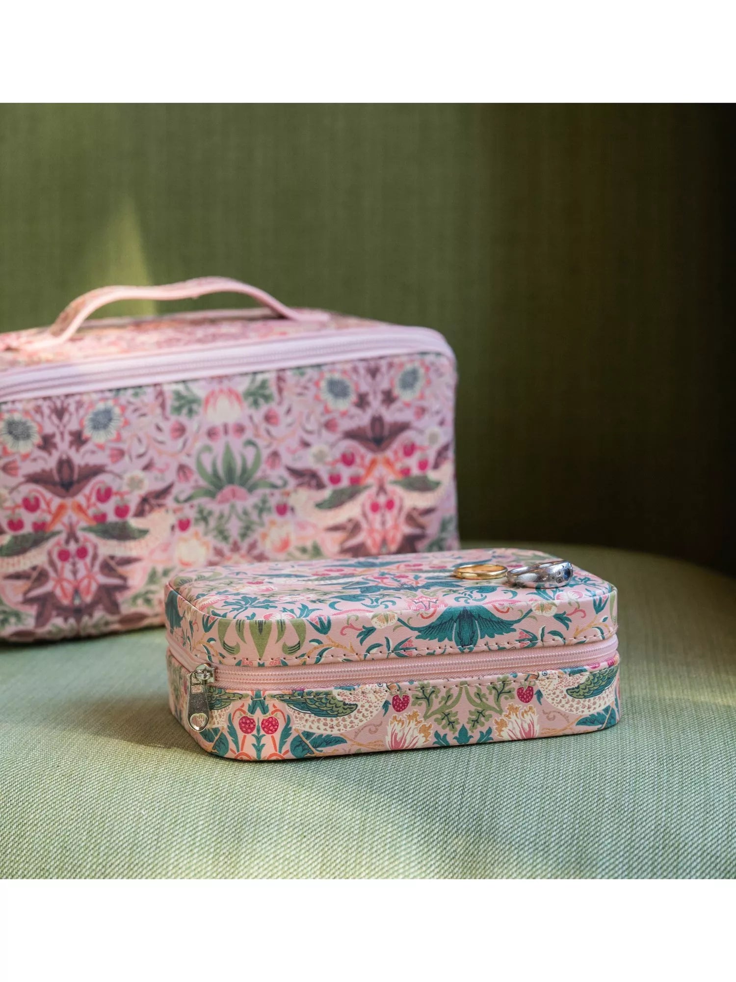 William Morris At Home Strawberry Thief jewellery box multi, UK version