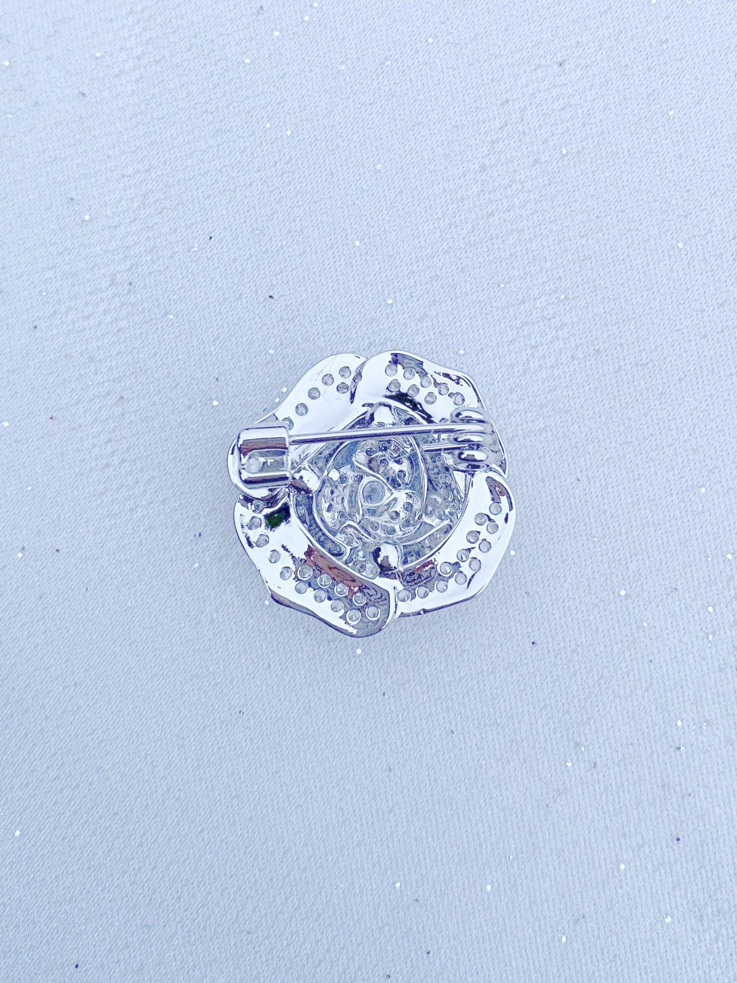 QueenMee silver rose brooch with diamante trim - British product