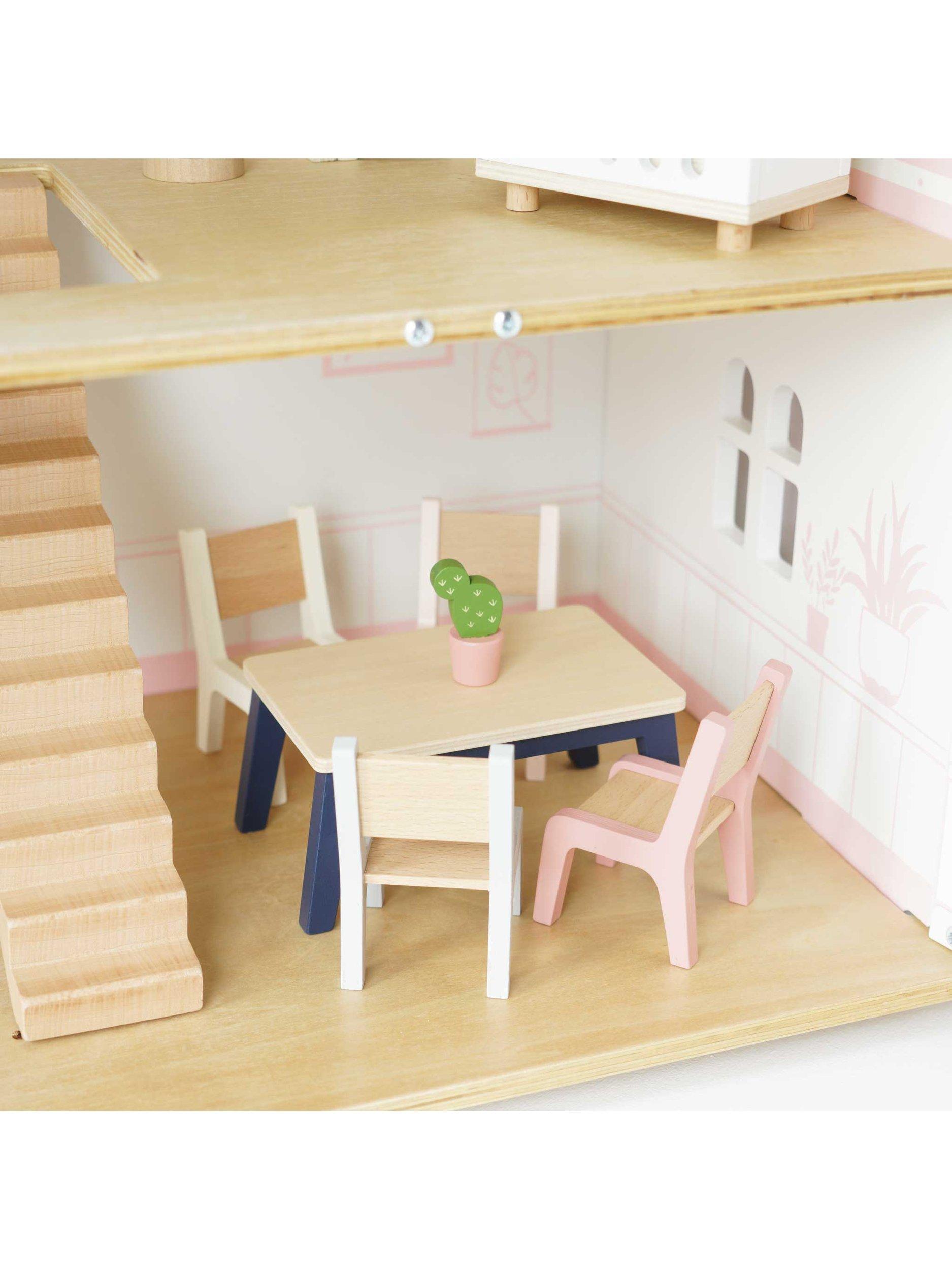 Le Toy Van dollhouse furniture set 35-piece, imported from the UK