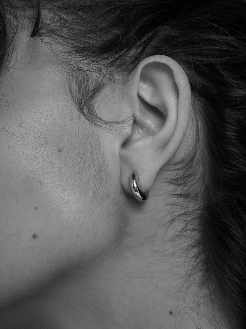 TUTTI waved hoop earrings in silver with textured finish (British brand)