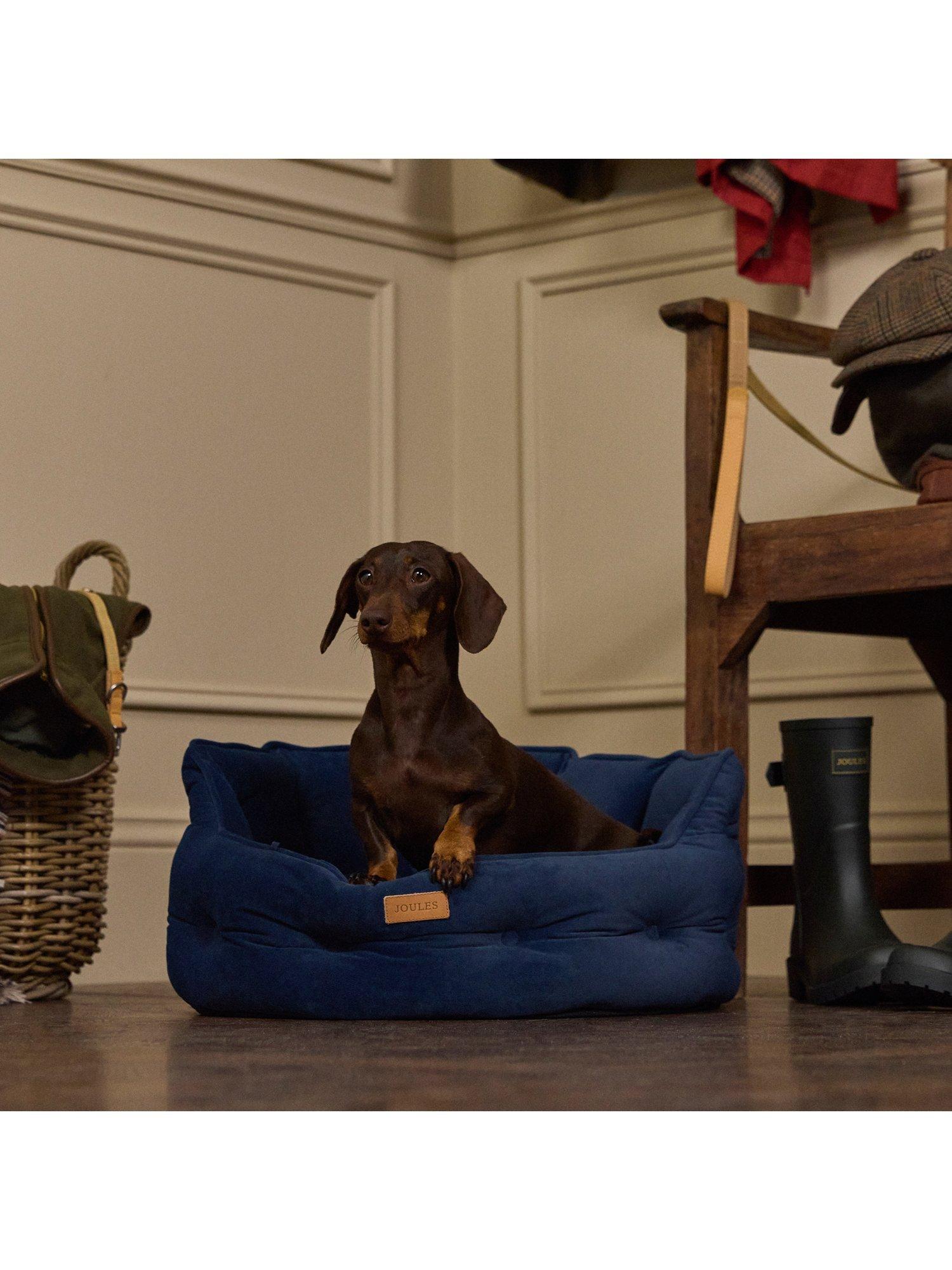 Joules Chesterfield pet bed 51cm, UK version