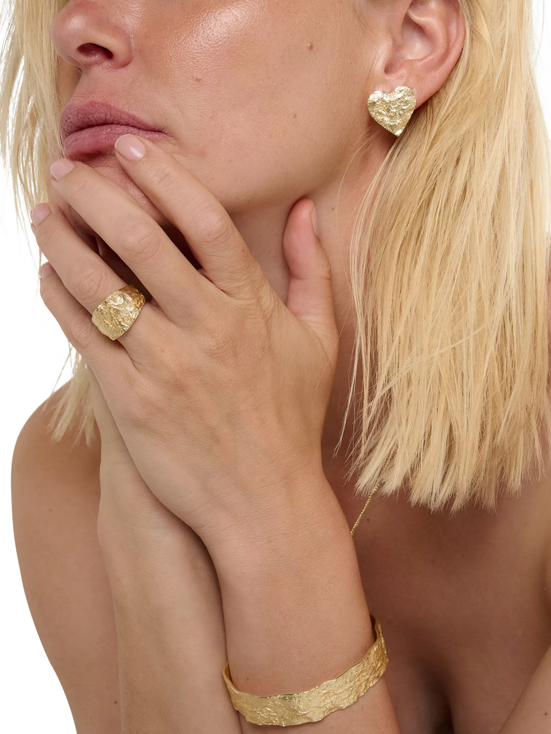 TUTTI gold plated flat heart stud earrings, UK version