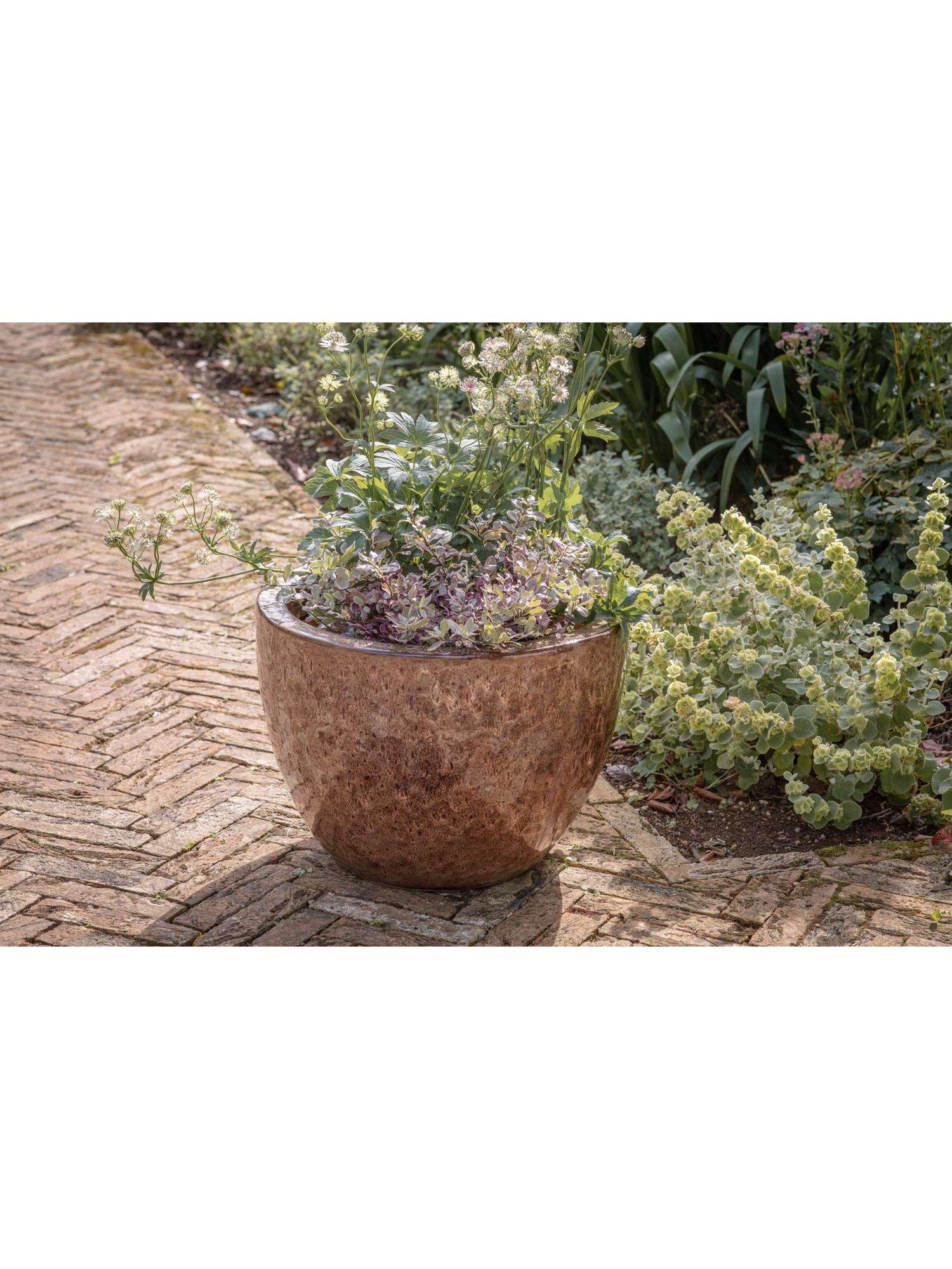 nkuku Dunai medium terracotta planter 35cm (British brand)