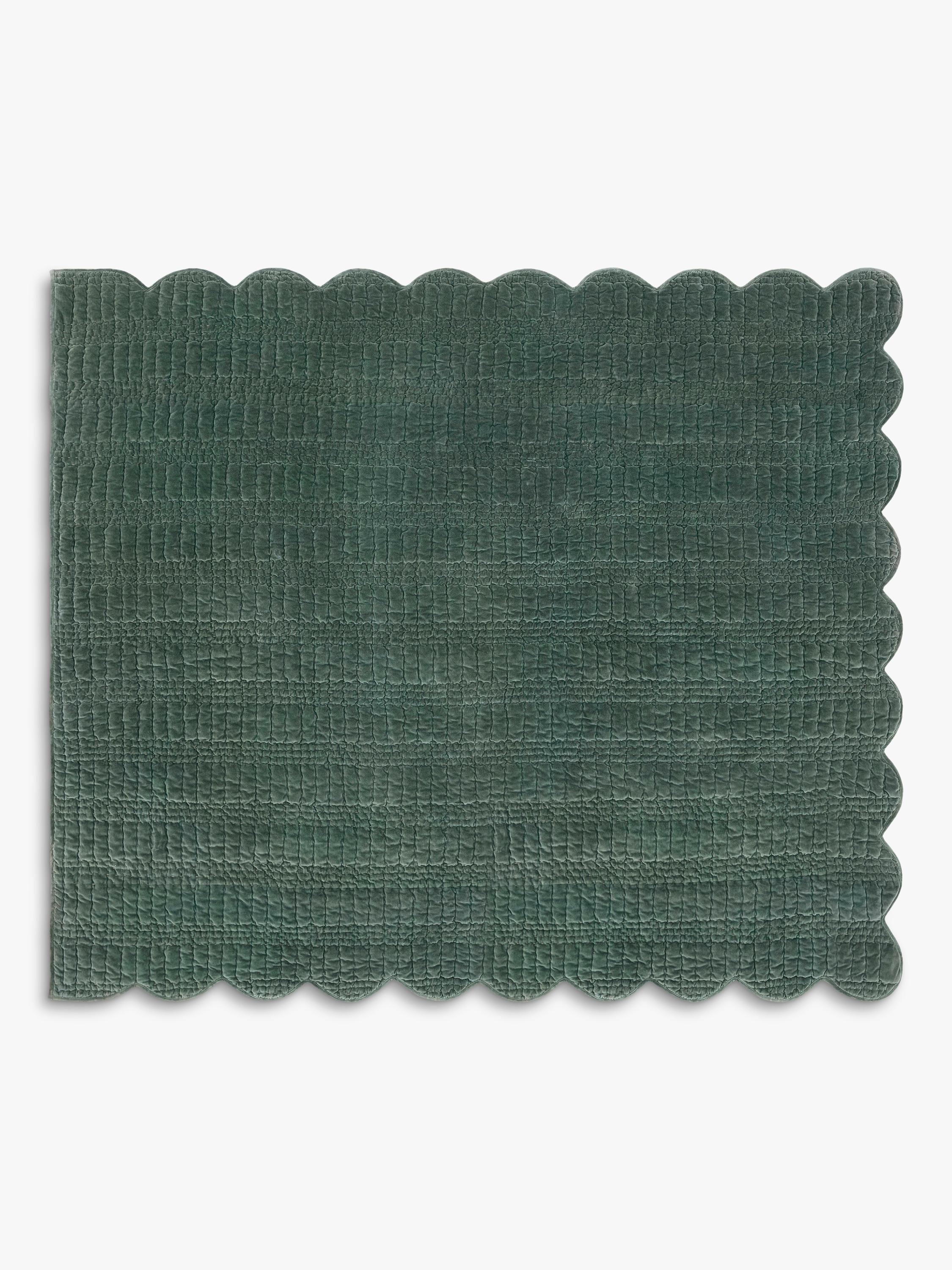 Laura Ashley bedspread pine green 235x180cm, imported from the UK