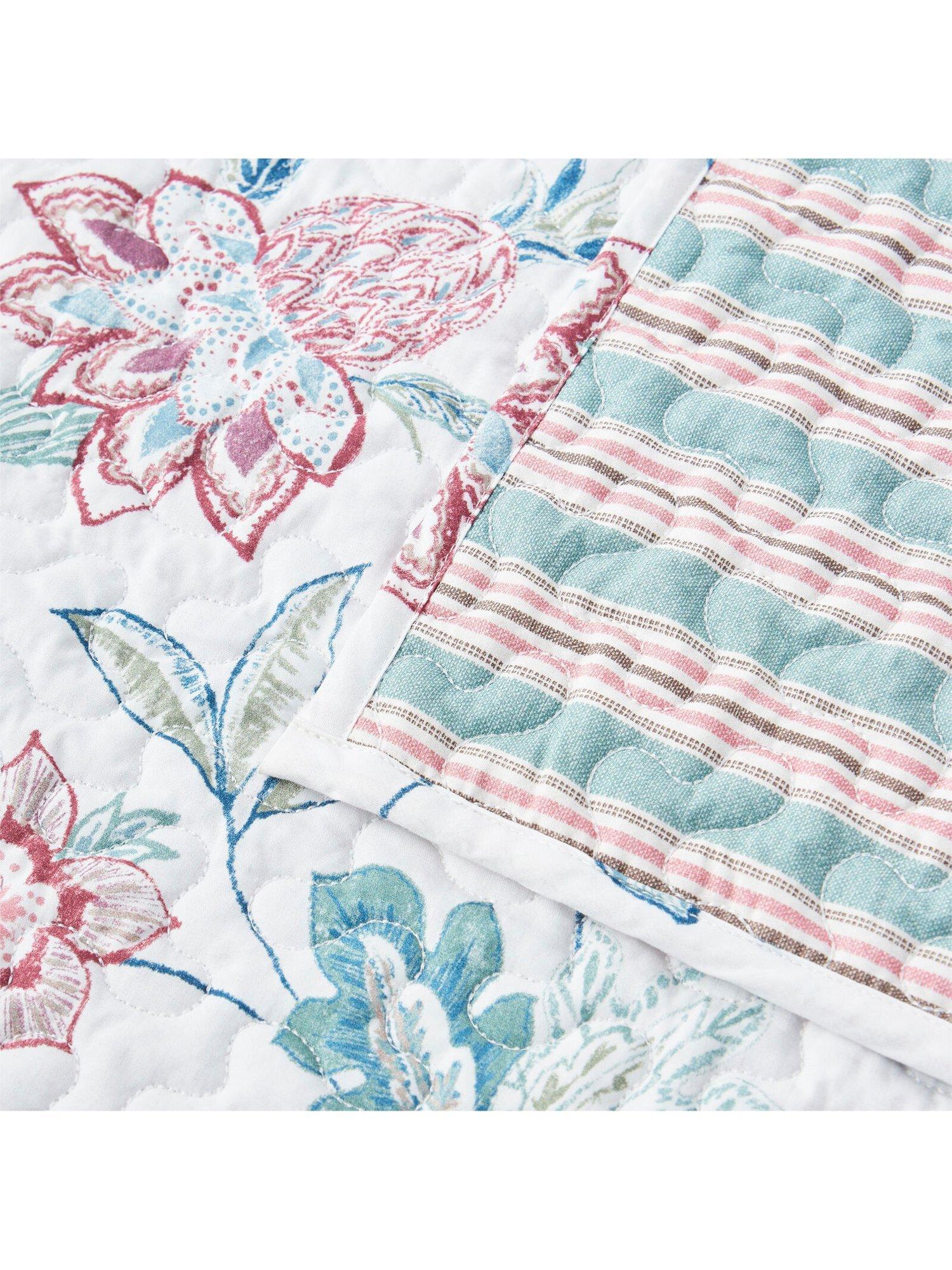 Christy Kew bedspread in blue - British product