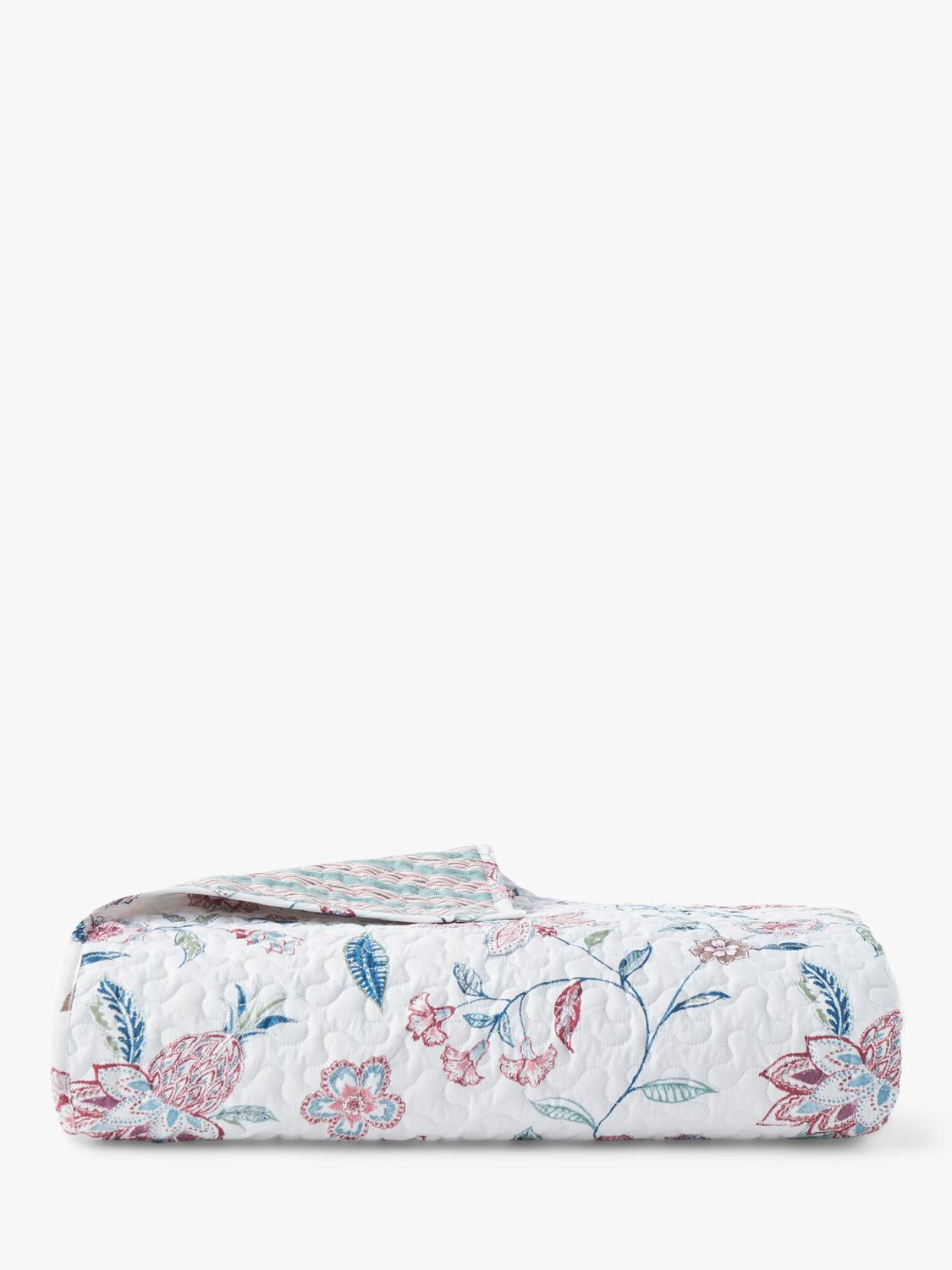 Christy Kew bedspread in blue - British product